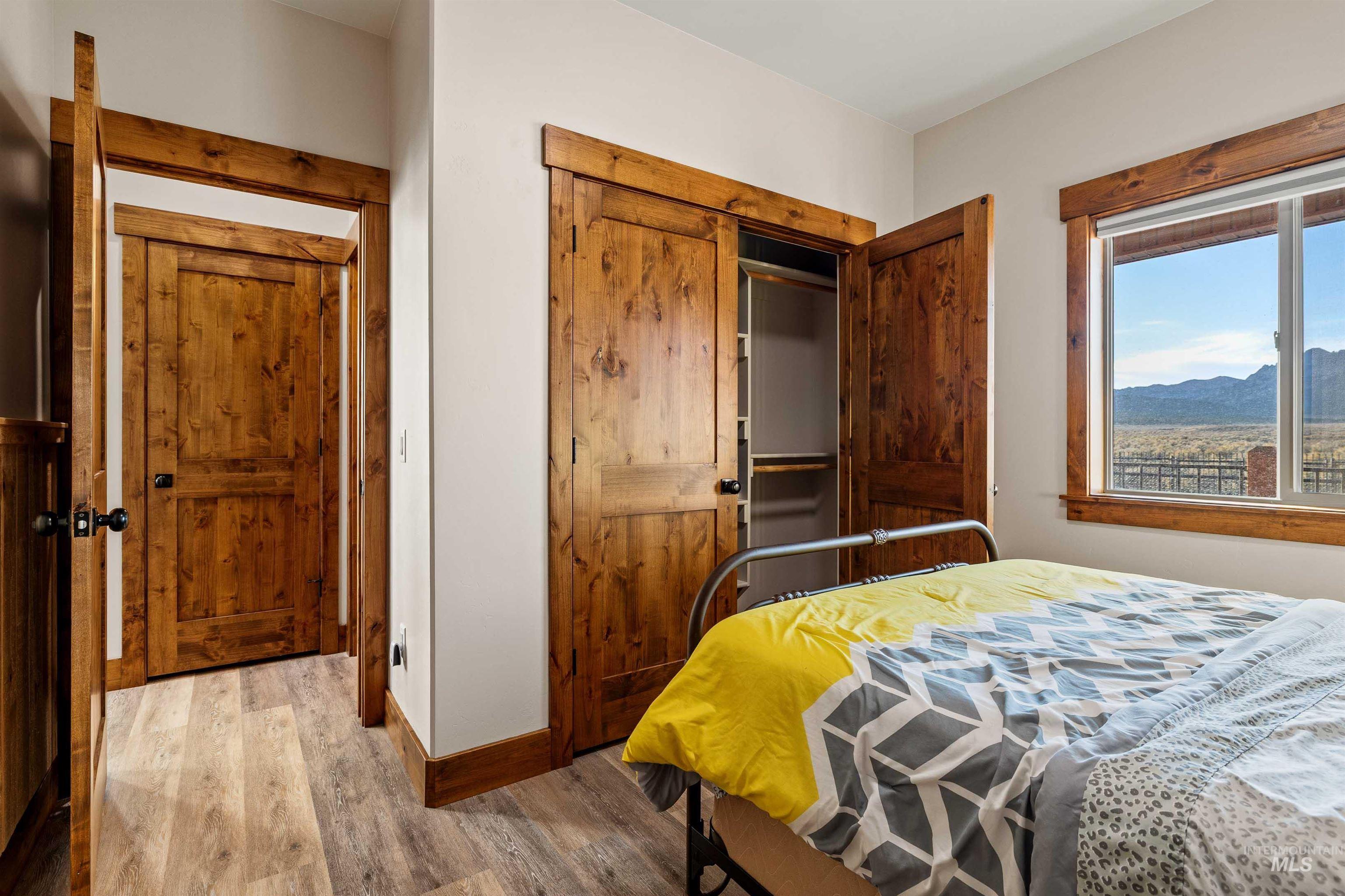 872 E Shootin Iron Rd, Almo, Idaho 83342, 5 Bedrooms, 3 Bathrooms, Residential For Sale, Price $1,100,000,MLS 99003056