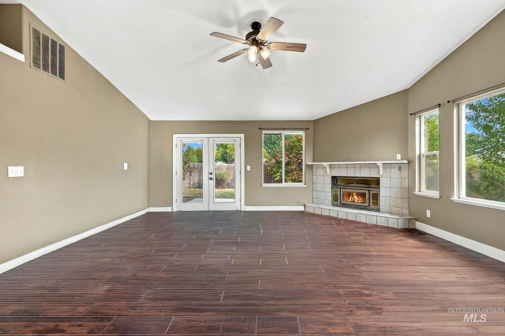 2512 W Flamingo Ave, Nampa, Idaho 83651, 3 Bedrooms, 2 Bathrooms, Residential For Sale, Price $384,900,MLS 99003057