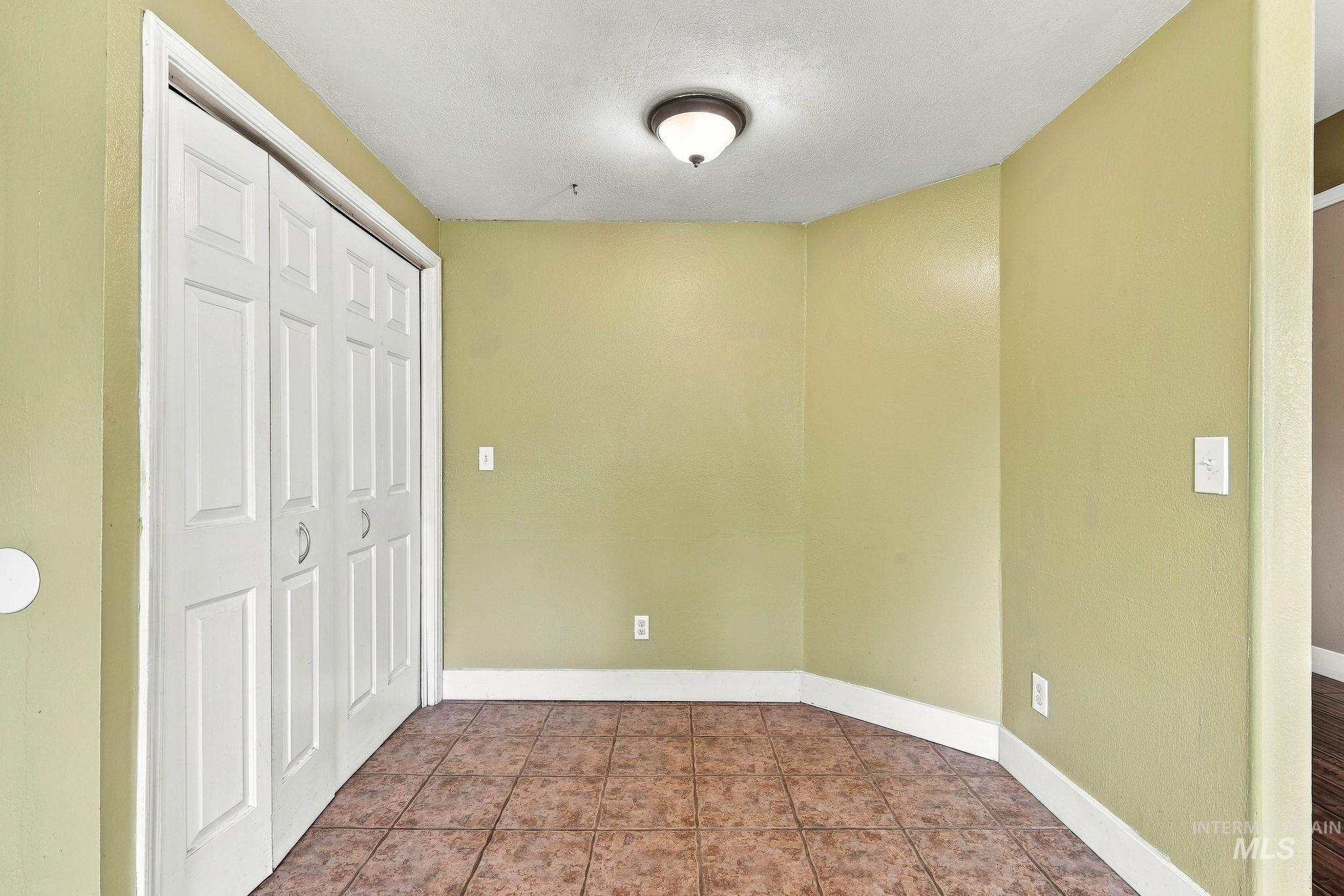 2512 W Flamingo Ave, Nampa, Idaho 83651, 3 Bedrooms, 2 Bathrooms, Residential For Sale, Price $384,900,MLS 99003057