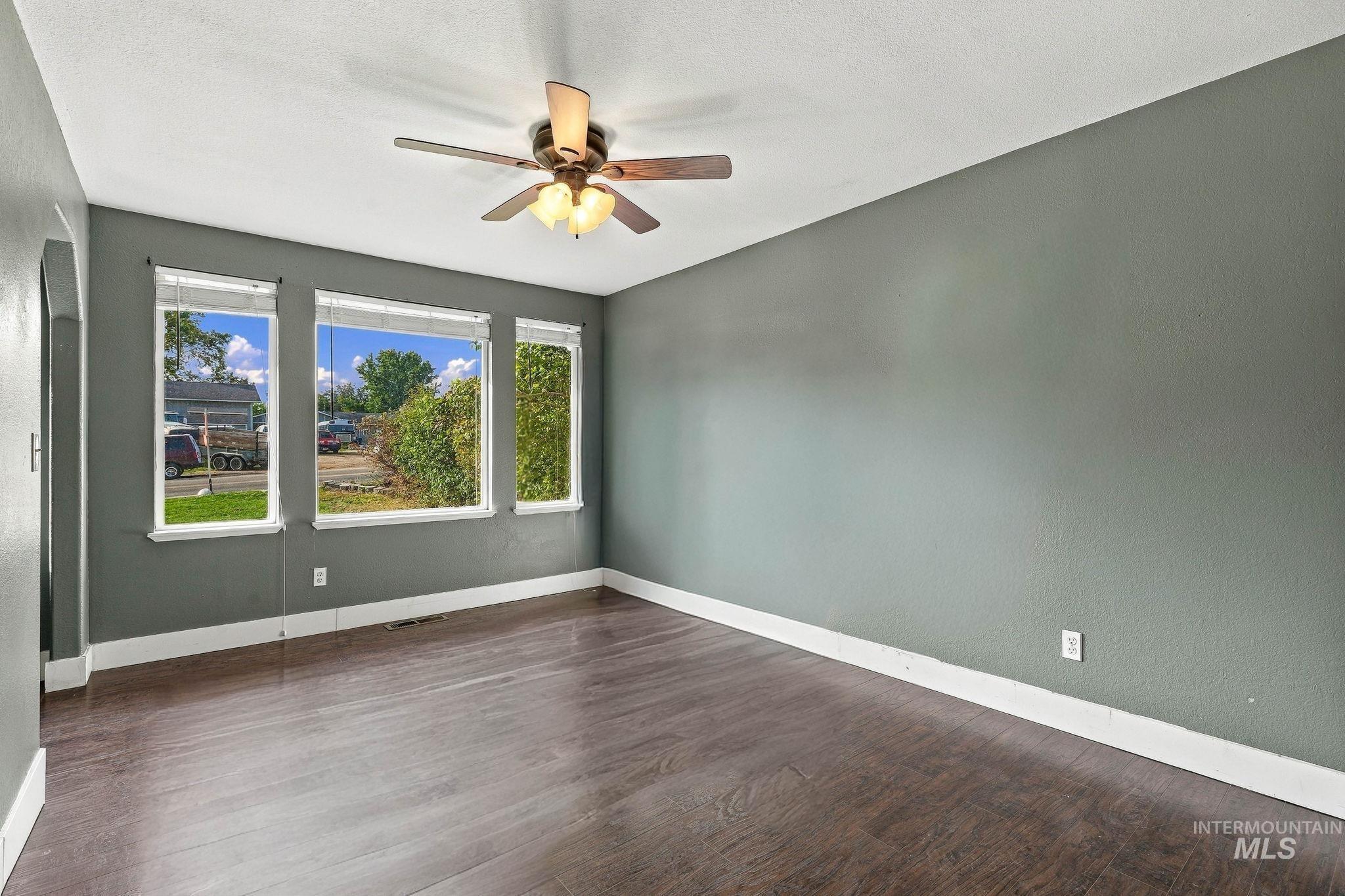 2512 W Flamingo Ave, Nampa, Idaho 83651, 3 Bedrooms, 2 Bathrooms, Residential For Sale, Price $384,900,MLS 99003057