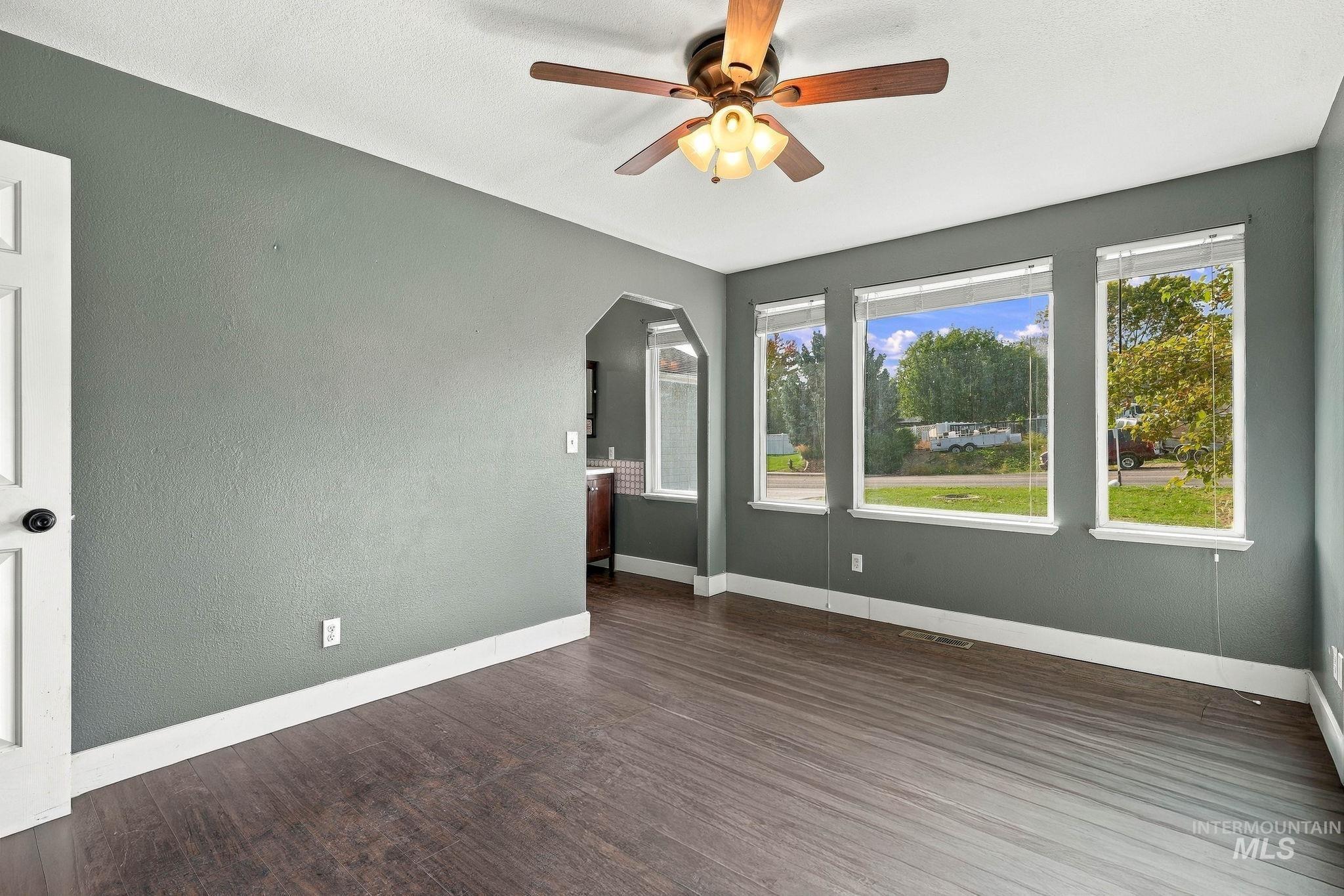 2512 W Flamingo Ave, Nampa, Idaho 83651, 3 Bedrooms, 2 Bathrooms, Residential For Sale, Price $384,900,MLS 99003057