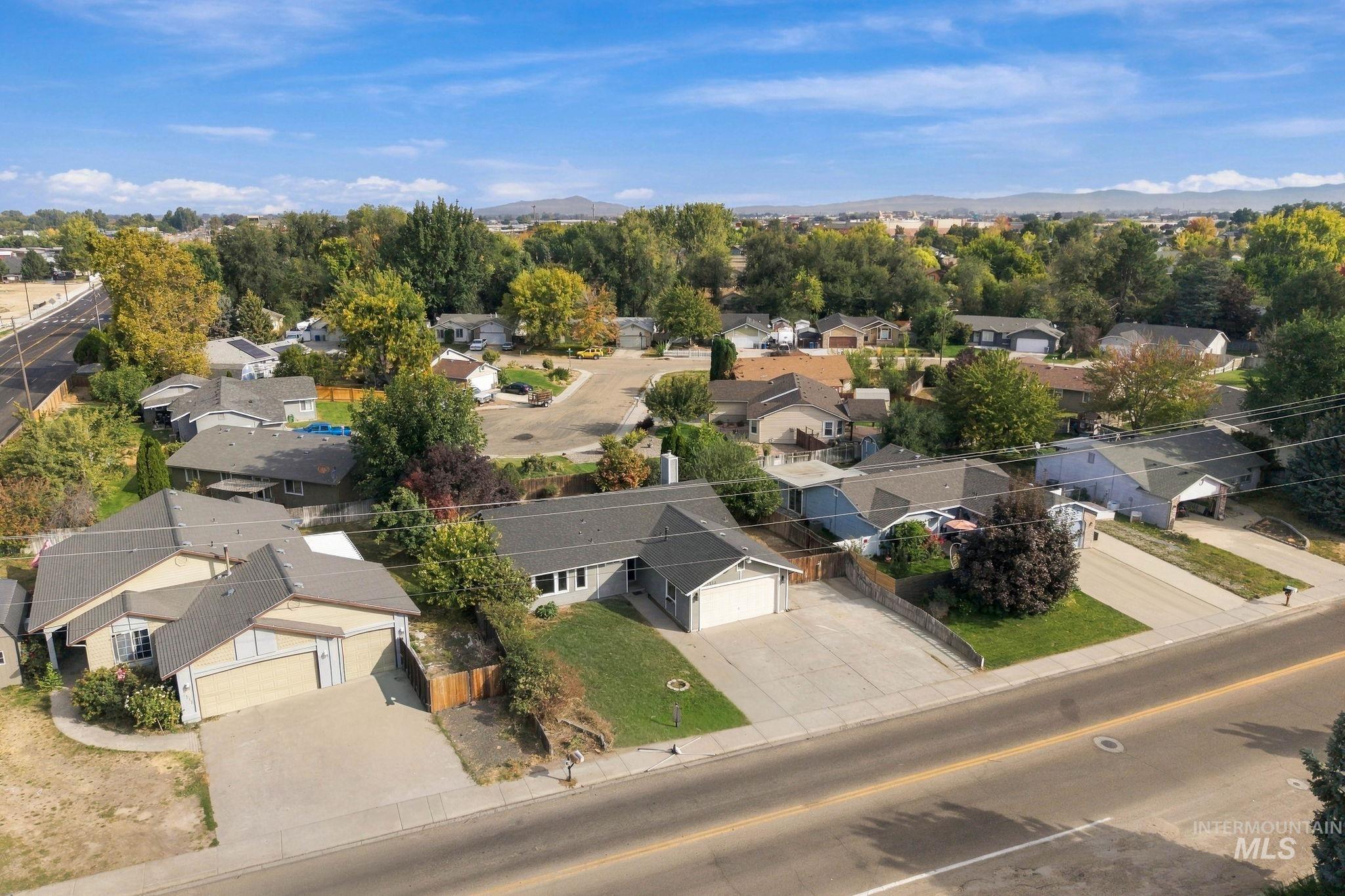 2512 W Flamingo Ave, Nampa, Idaho 83651, 3 Bedrooms, 2 Bathrooms, Residential For Sale, Price $384,900,MLS 99003057