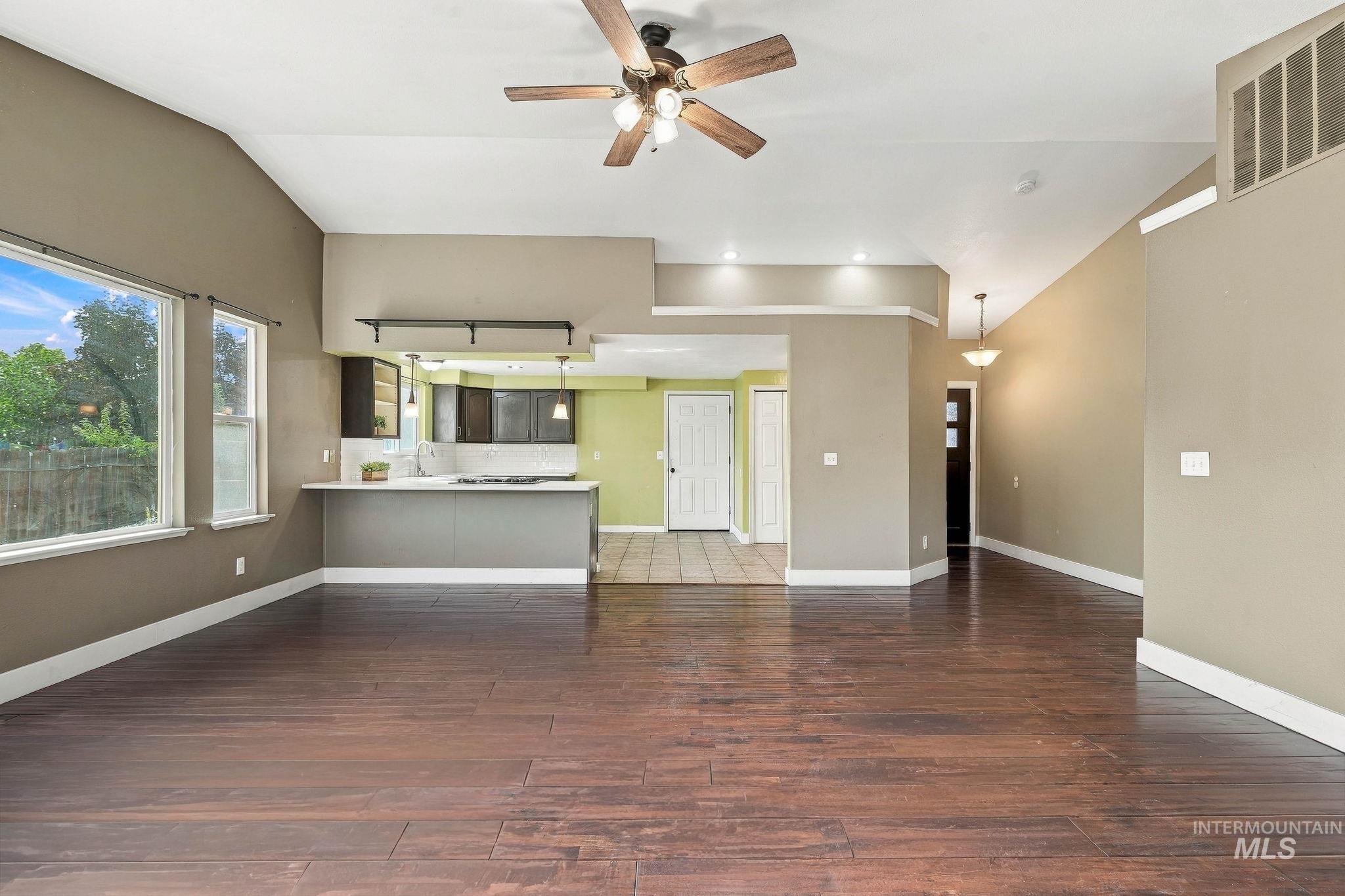 2512 W Flamingo Ave, Nampa, Idaho 83651, 3 Bedrooms, 2 Bathrooms, Residential For Sale, Price $384,900,MLS 99003057