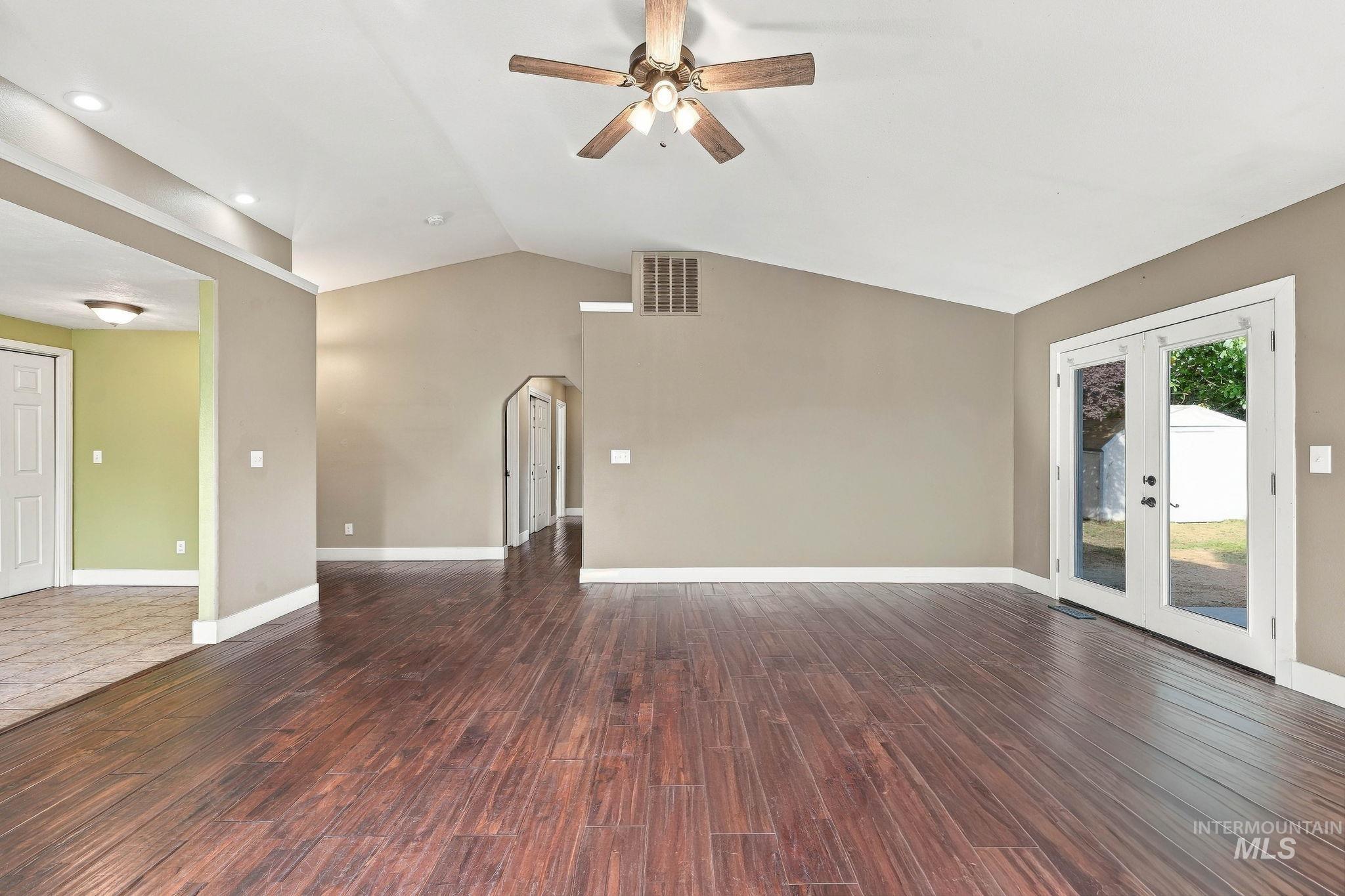 2512 W Flamingo Ave, Nampa, Idaho 83651, 3 Bedrooms, 2 Bathrooms, Residential For Sale, Price $384,900,MLS 99003057