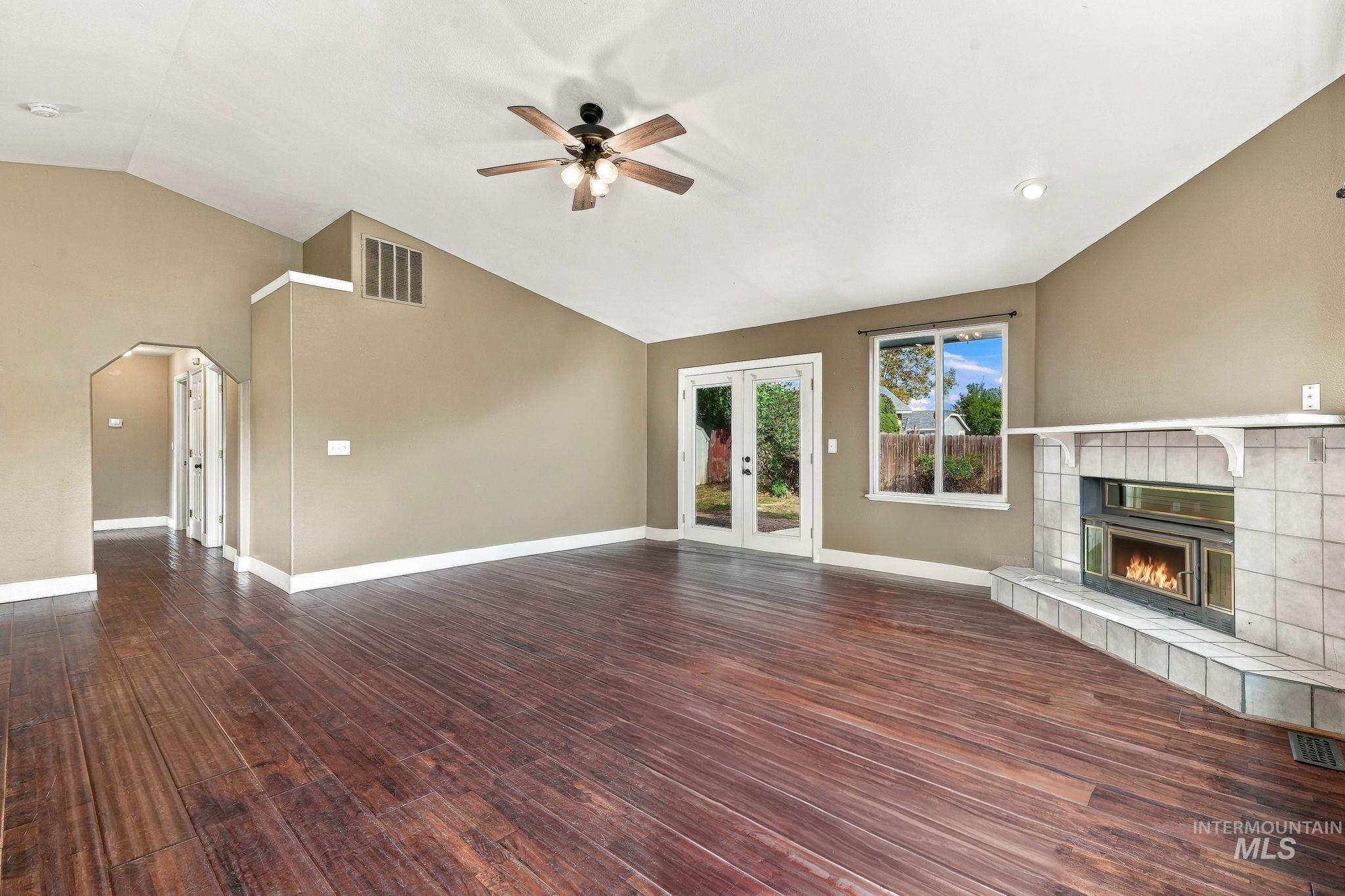 2512 W Flamingo Ave, Nampa, Idaho 83651, 3 Bedrooms, 2 Bathrooms, Residential For Sale, Price $384,900,MLS 99003057