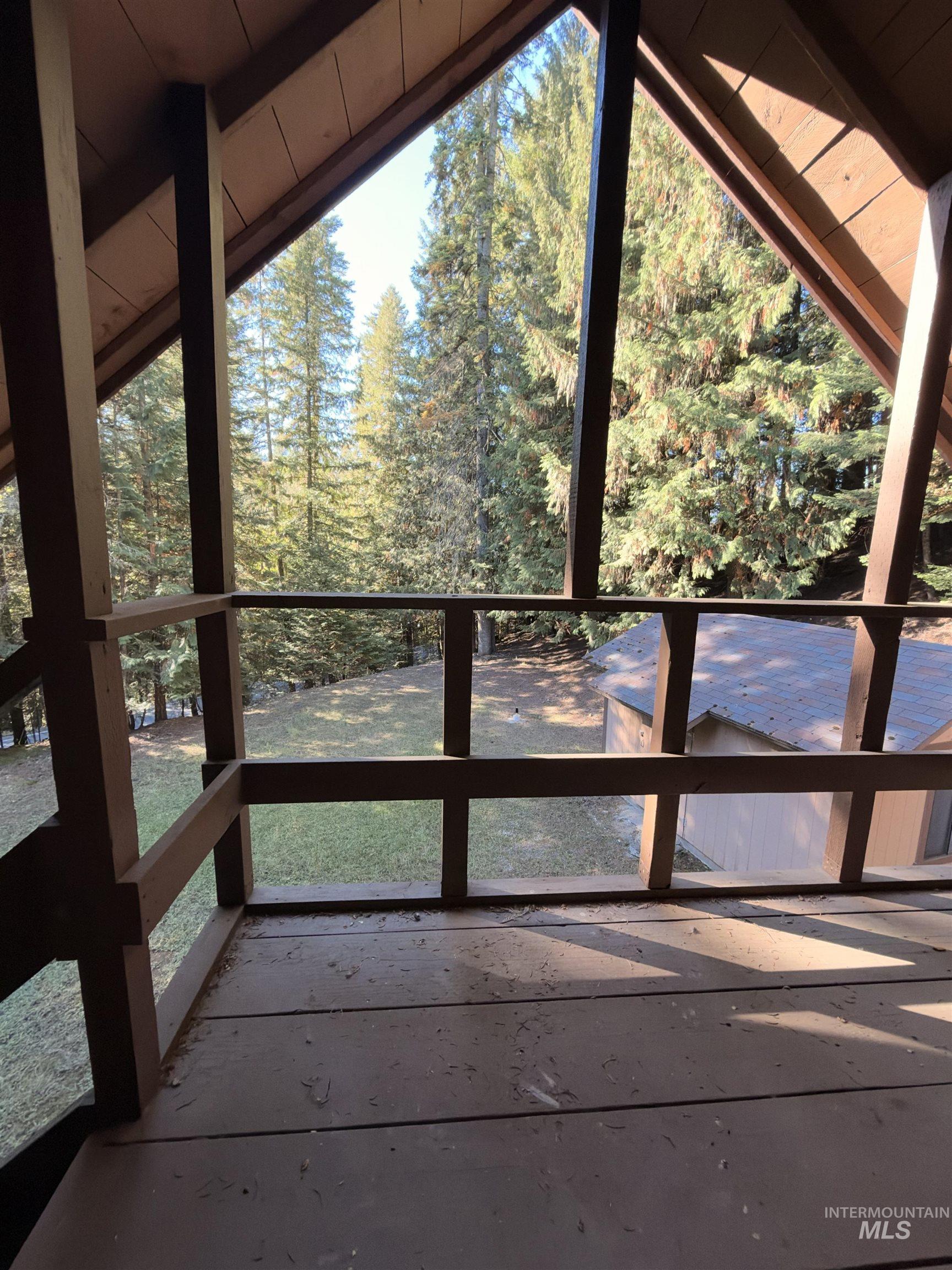 687 Big Cedar Road, Kooskia, Idaho 83539, 2 Bedrooms, 3 Bathrooms, Residential For Sale, Price $498,500,MLS 99003058