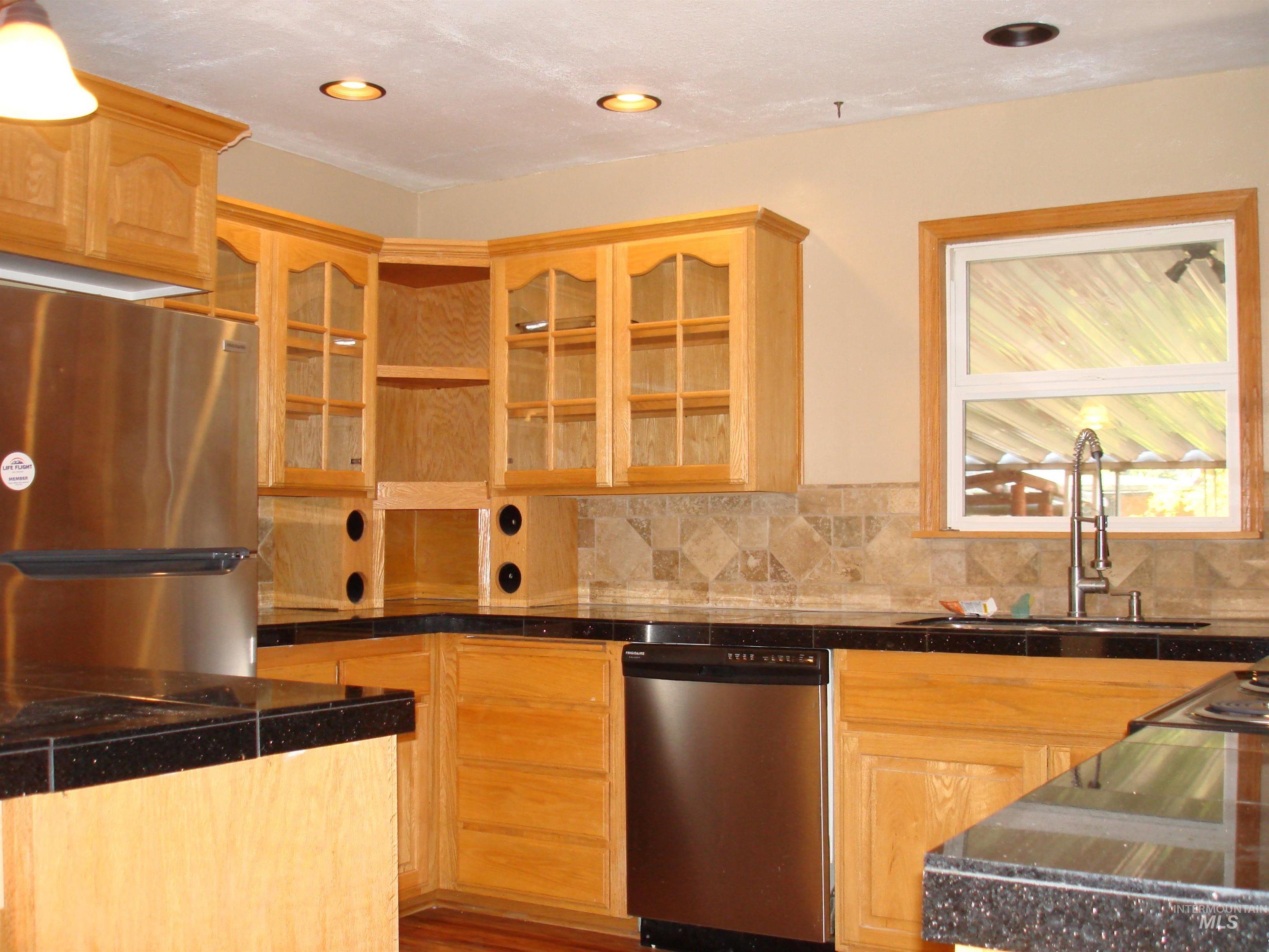 2004 3rd Ave N, Payette, Idaho 83661, 3 Bedrooms, 2 Bathrooms, Residential For Sale, Price $319,000,MLS 99003059