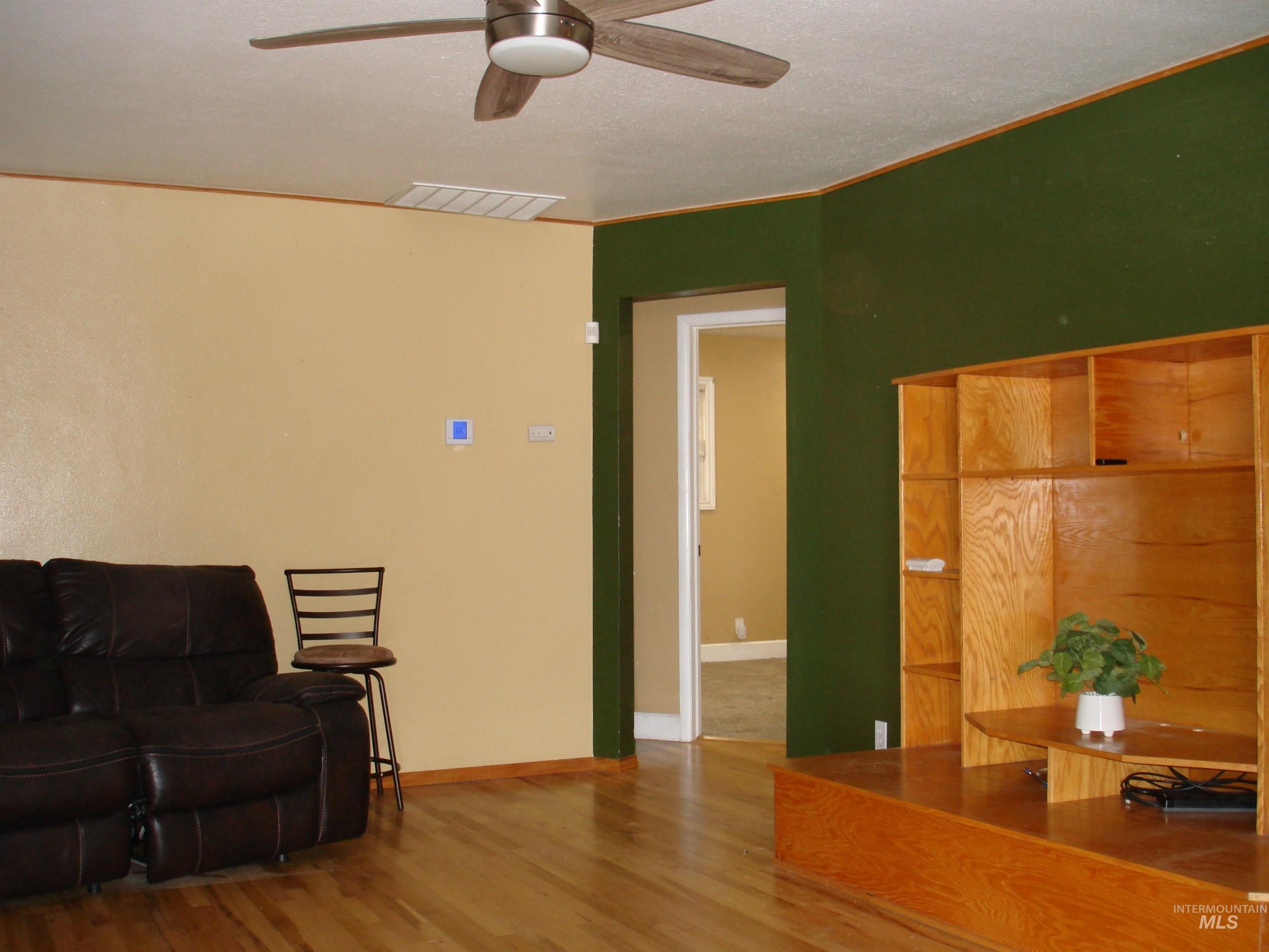 2004 3rd Ave N, Payette, Idaho 83661, 3 Bedrooms, 2 Bathrooms, Residential For Sale, Price $319,000,MLS 99003059