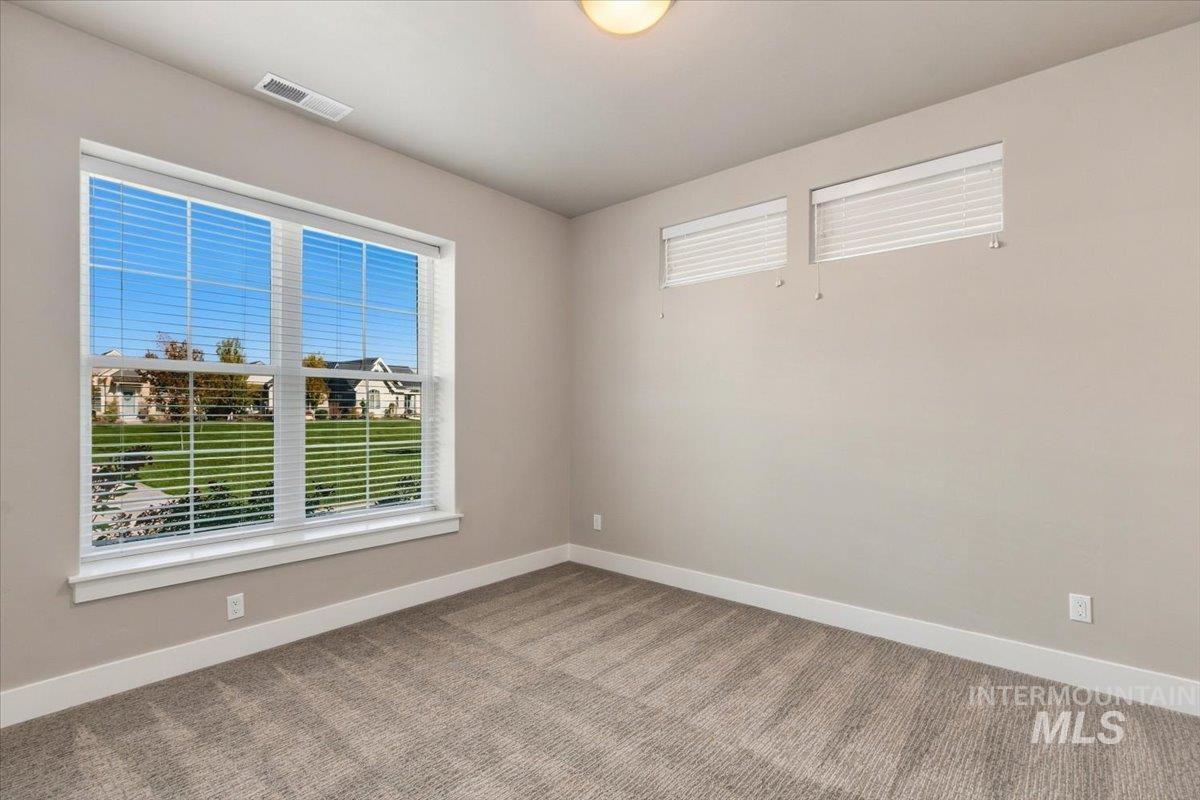 6161 N Vicenza Ln, Meridian, Idaho 83646, 3 Bedrooms, 2 Bathrooms, Residential For Sale, Price $539,900,MLS 99003061