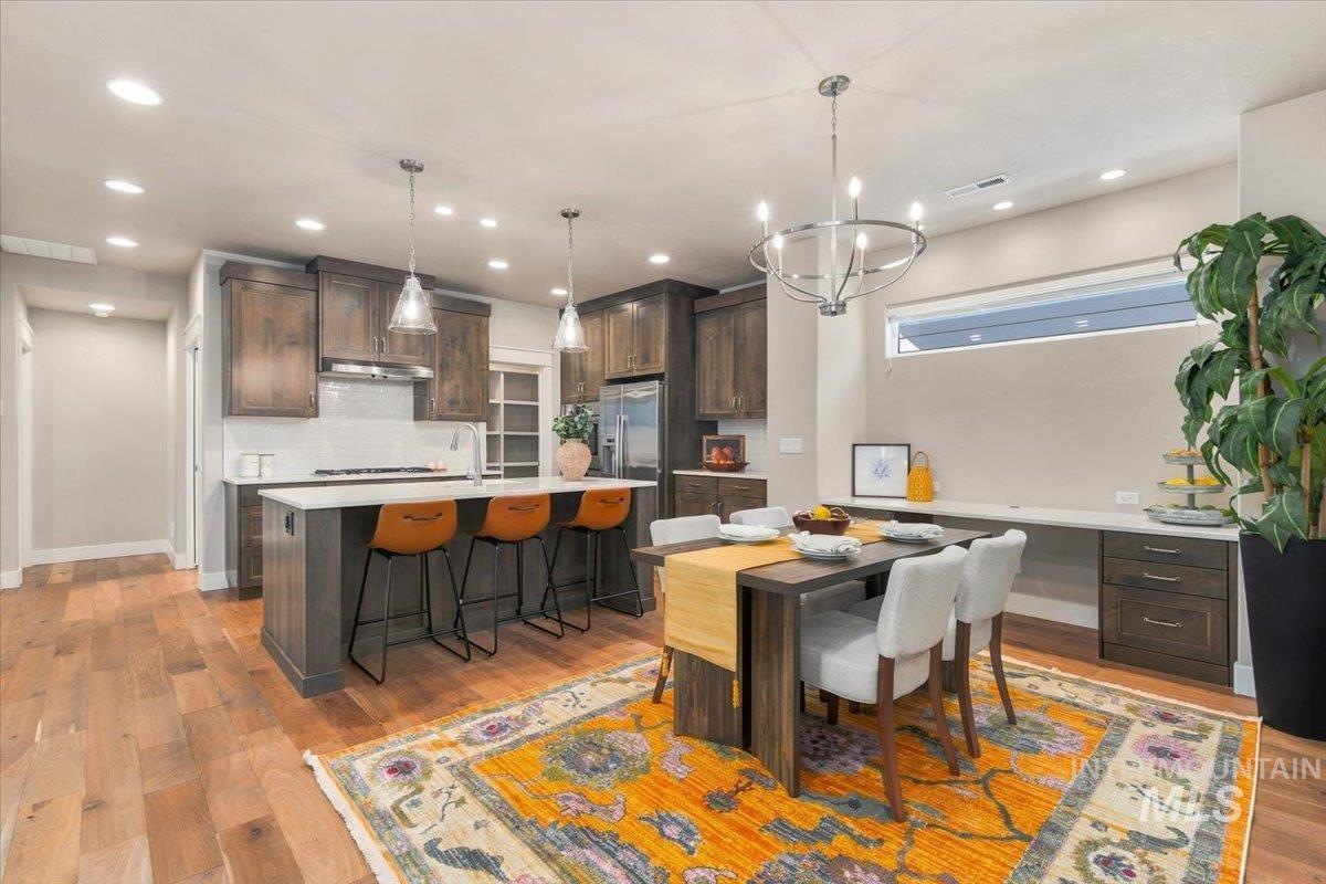 6161 N Vicenza Ln, Meridian, Idaho 83646, 3 Bedrooms, 2 Bathrooms, Residential For Sale, Price $539,900,MLS 99003061