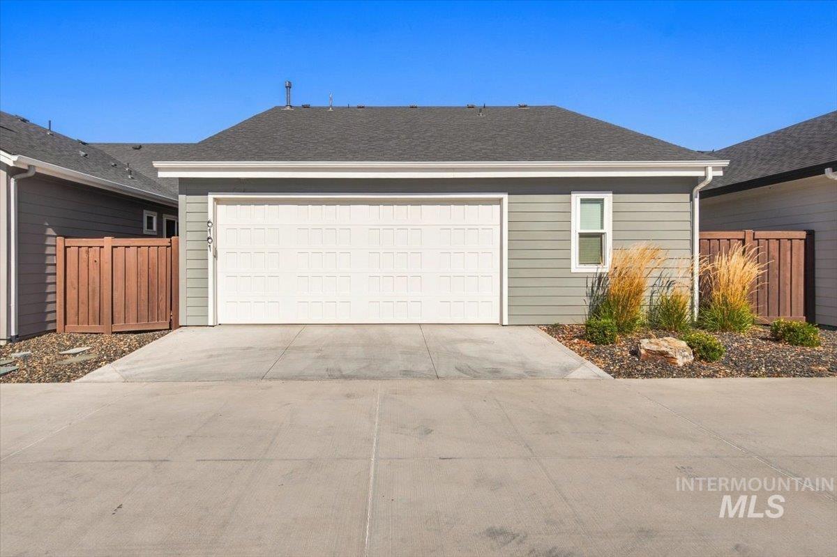 6161 N Vicenza Ln, Meridian, Idaho 83646, 3 Bedrooms, 2 Bathrooms, Residential For Sale, Price $539,900,MLS 99003061