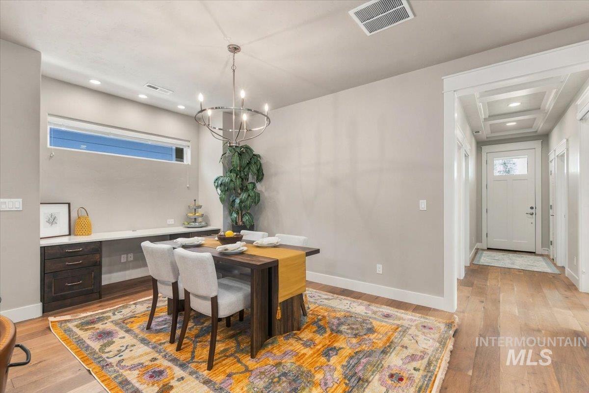 6161 N Vicenza Ln, Meridian, Idaho 83646, 3 Bedrooms, 2 Bathrooms, Residential For Sale, Price $539,900,MLS 99003061