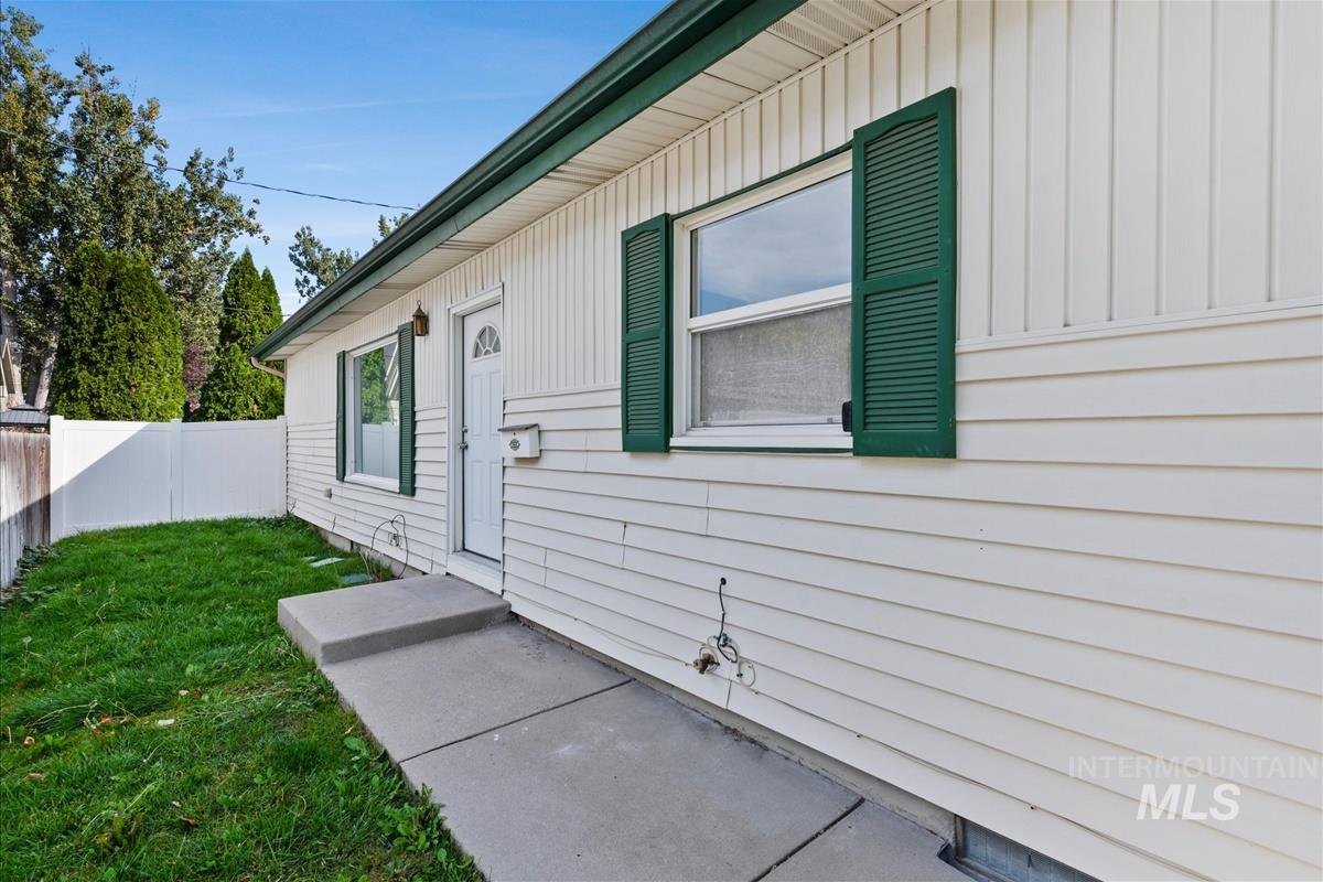3334 W Good St, Boise, Idaho 83703, 2 Bedrooms, 1 Bathroom, Residential For Sale, Price $479,000,MLS 99003062