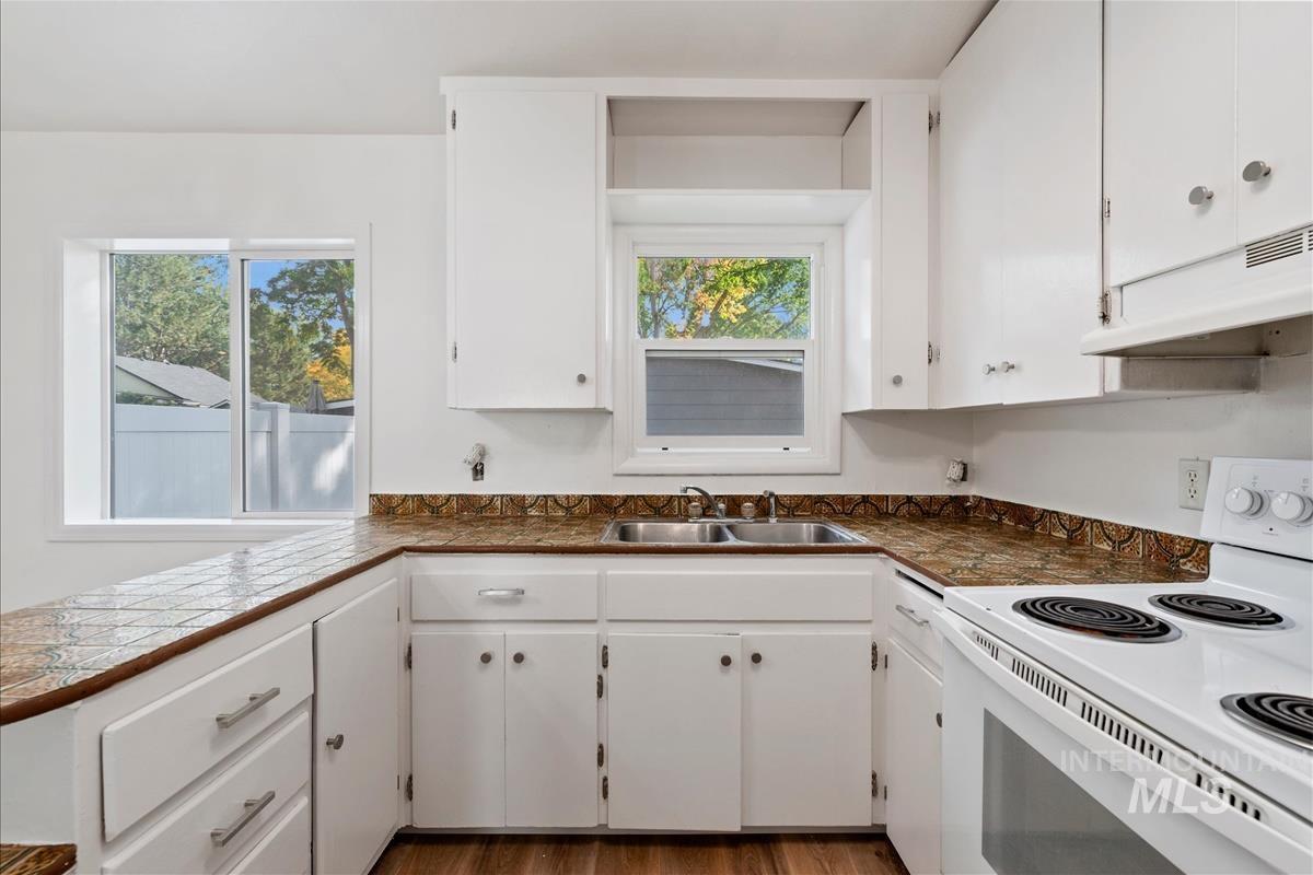 3334 W Good St, Boise, Idaho 83703, 2 Bedrooms, 1 Bathroom, Residential For Sale, Price $479,000,MLS 99003062