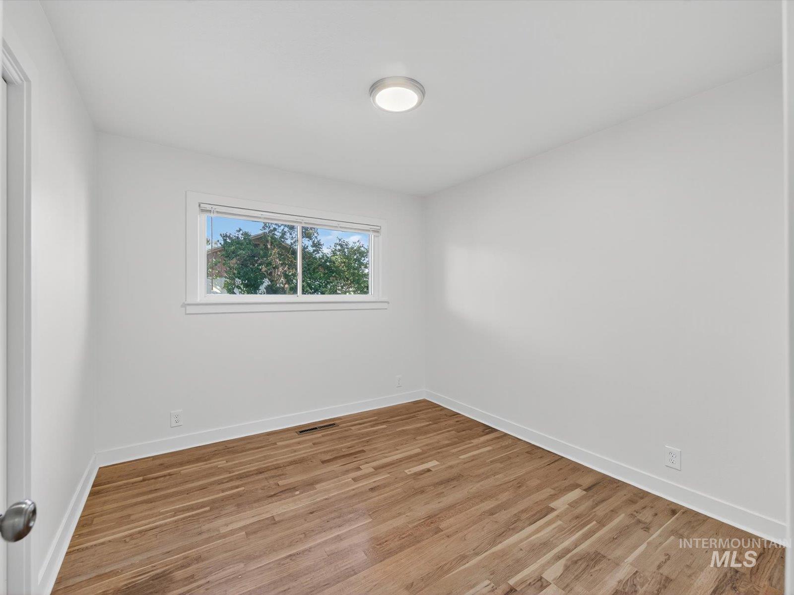 6415 W Saxton Ave., Boise, Idaho 83714, 3 Bedrooms, 1.5 Bathrooms, Residential Income For Sale, Price $629,900, 99003065