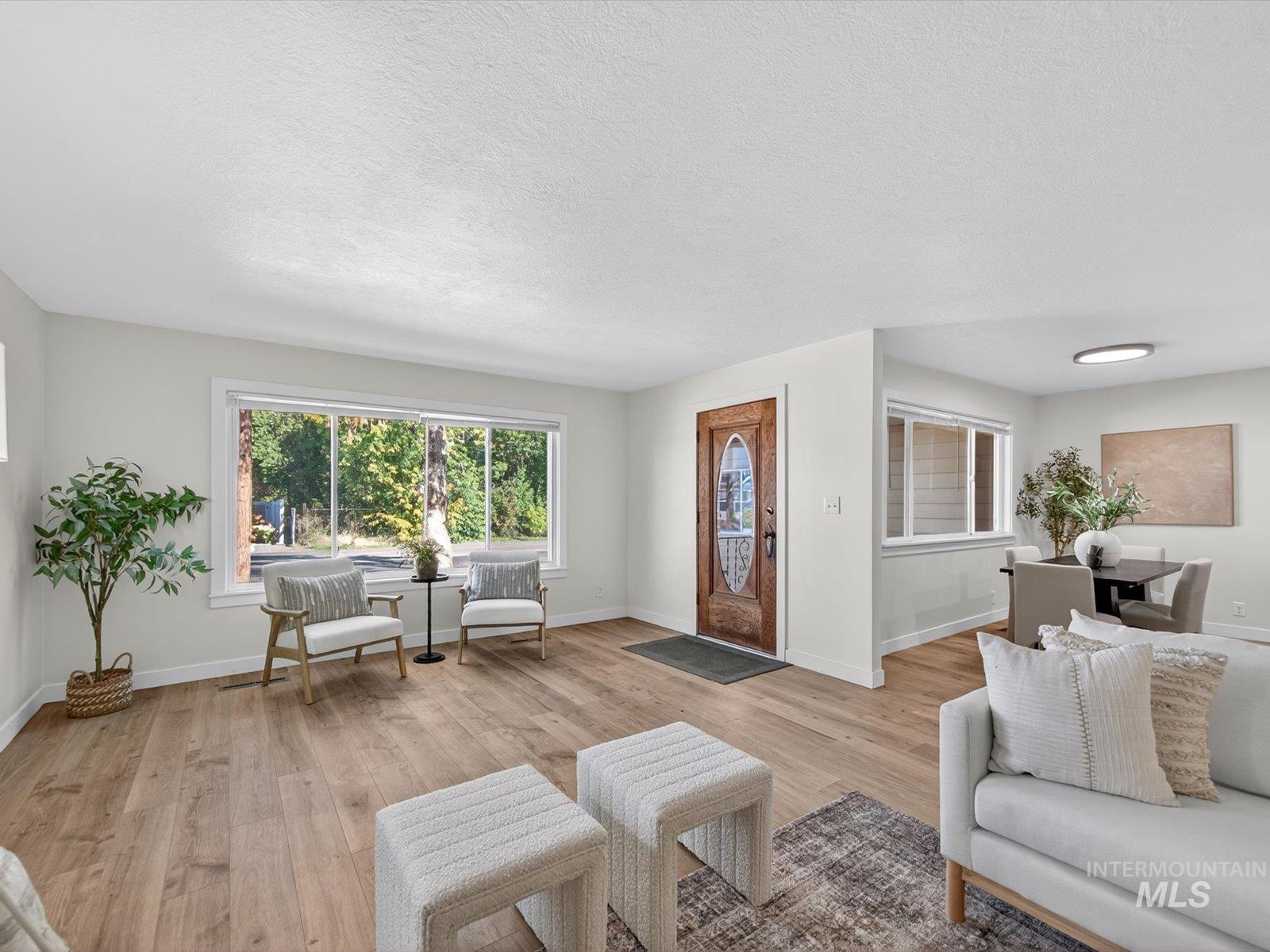 6415 W Saxton Ave., Boise, Idaho 83714, 5 Bedrooms, 3.5 Bathrooms, Residential For Sale, Price $629,900,MLS 99003066