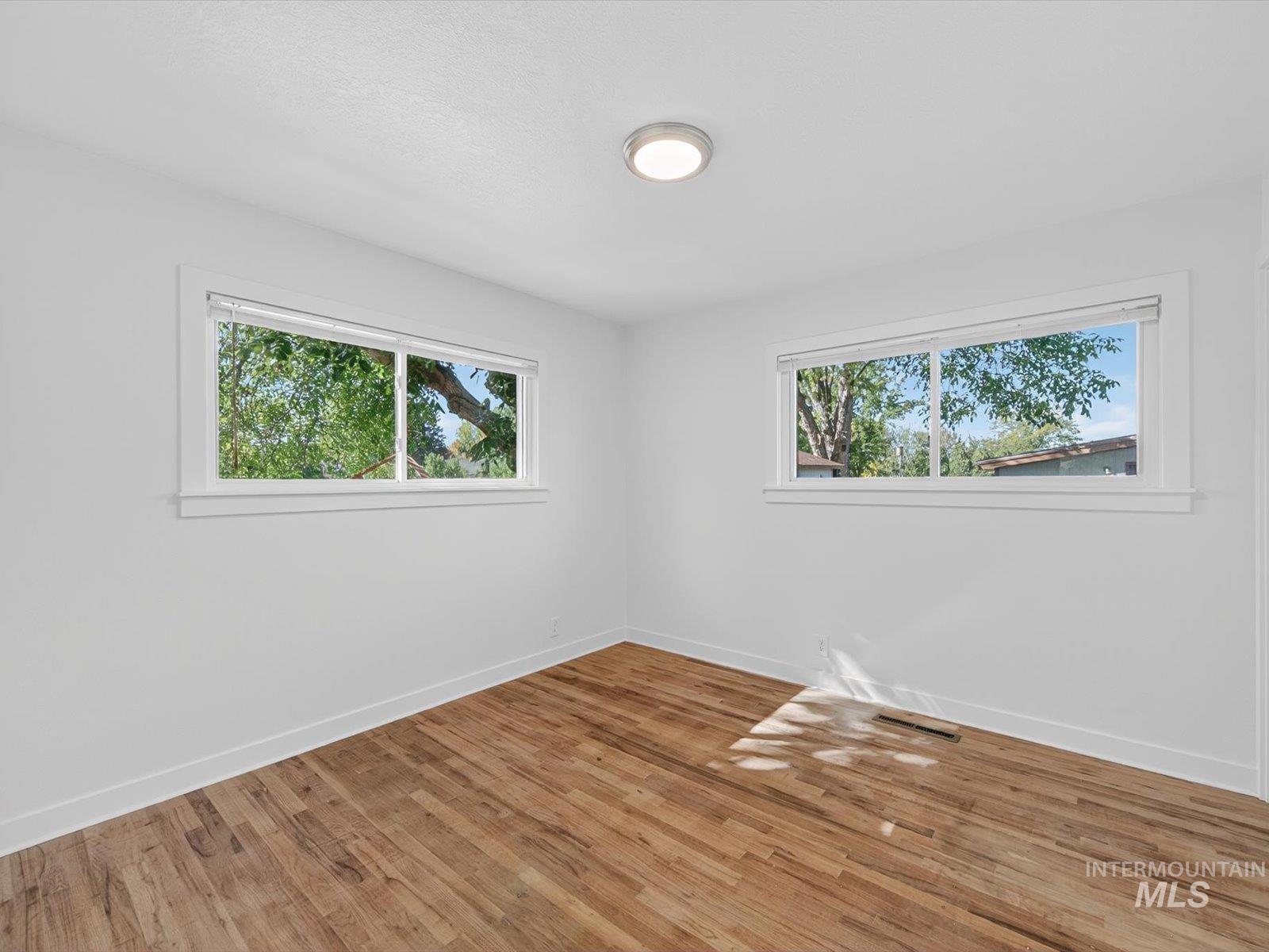 6415 W Saxton Ave., Boise, Idaho 83714, 5 Bedrooms, 3.5 Bathrooms, Residential For Sale, Price $629,900,MLS 99003066