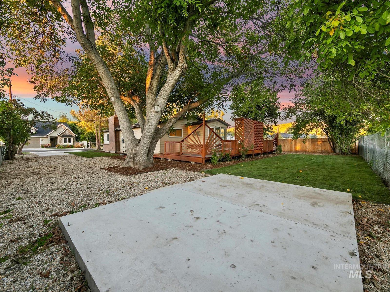 6415 W Saxton Ave., Boise, Idaho 83714, 5 Bedrooms, 3.5 Bathrooms, Residential For Sale, Price $629,900,MLS 99003066