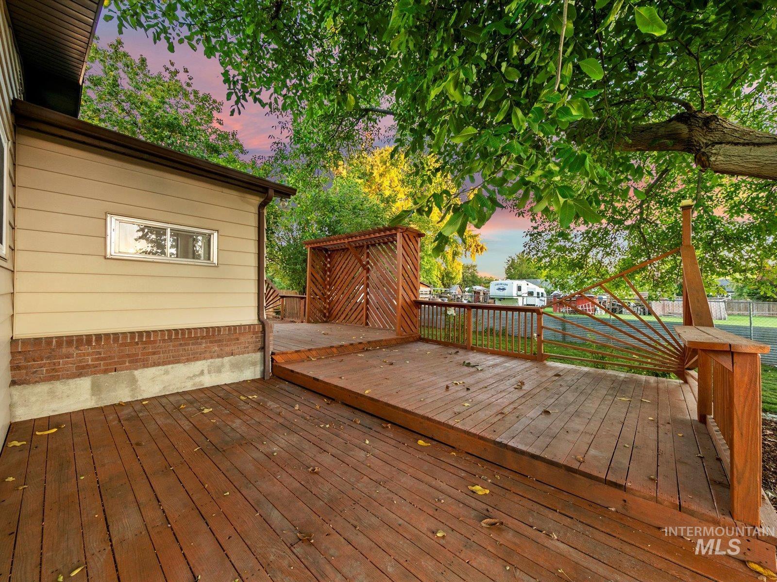 6415 W Saxton Ave., Boise, Idaho 83714, 5 Bedrooms, 3.5 Bathrooms, Residential For Sale, Price $629,900,MLS 99003066