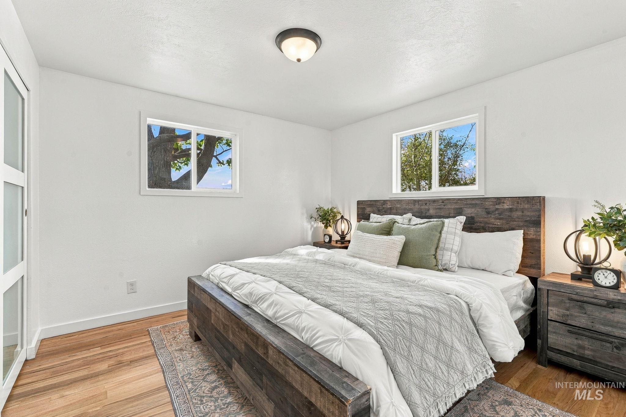 5916 W Clinton Street, Boise, Idaho 83704, 2 Bedrooms, 1 Bathroom, Residential For Sale, Price $325,000,MLS 99003067