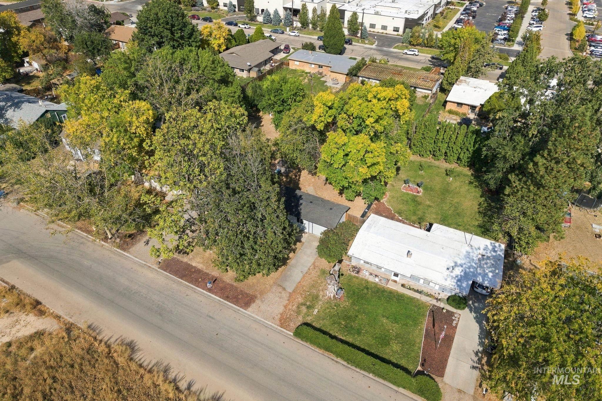 5916 W Clinton Street, Boise, Idaho 83704, 2 Bedrooms, 1 Bathroom, Residential For Sale, Price $325,000,MLS 99003067