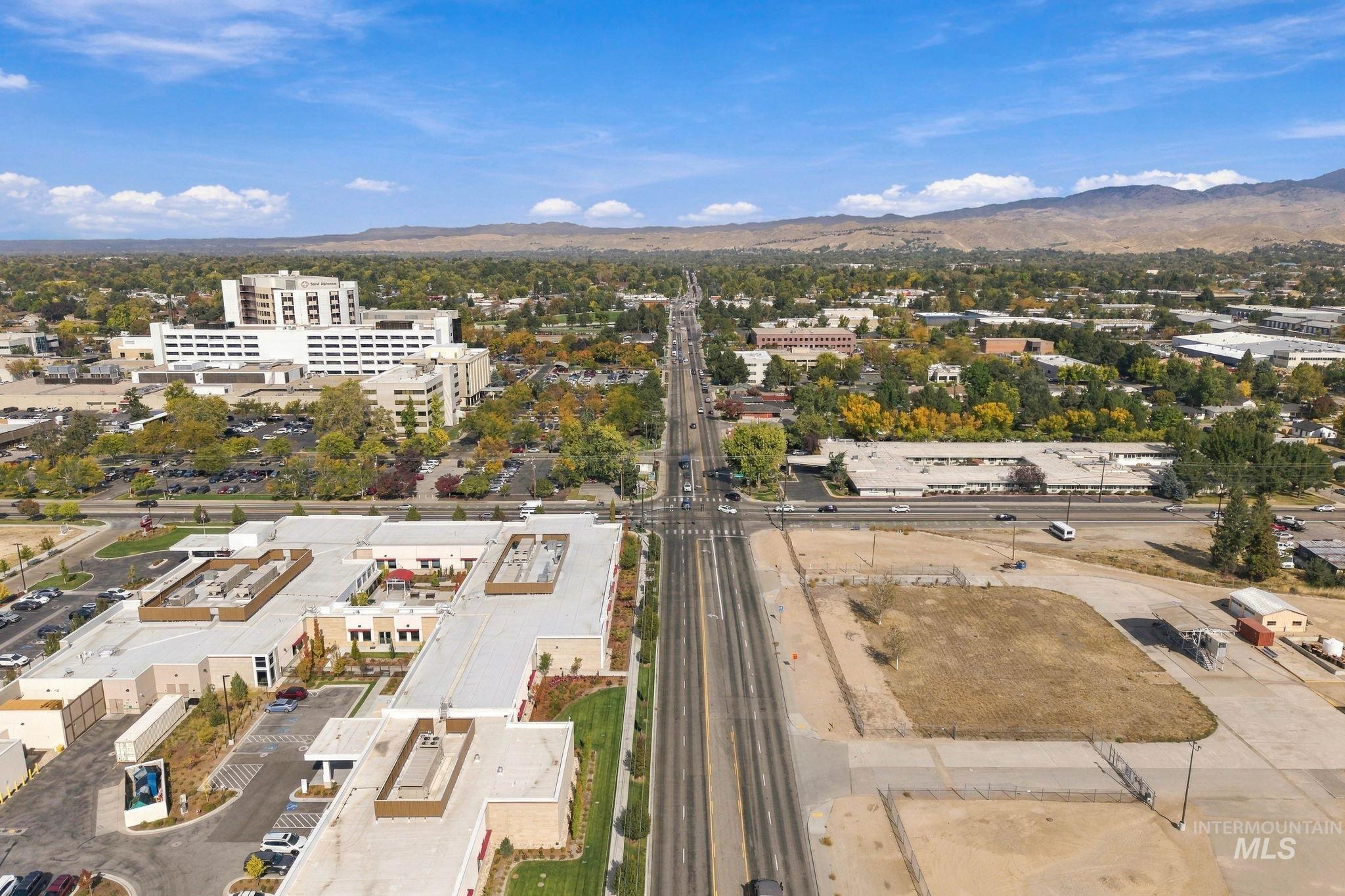 5916 W Clinton Street, Boise, Idaho 83704, 2 Bedrooms, 1 Bathroom, Residential For Sale, Price $325,000,MLS 99003067