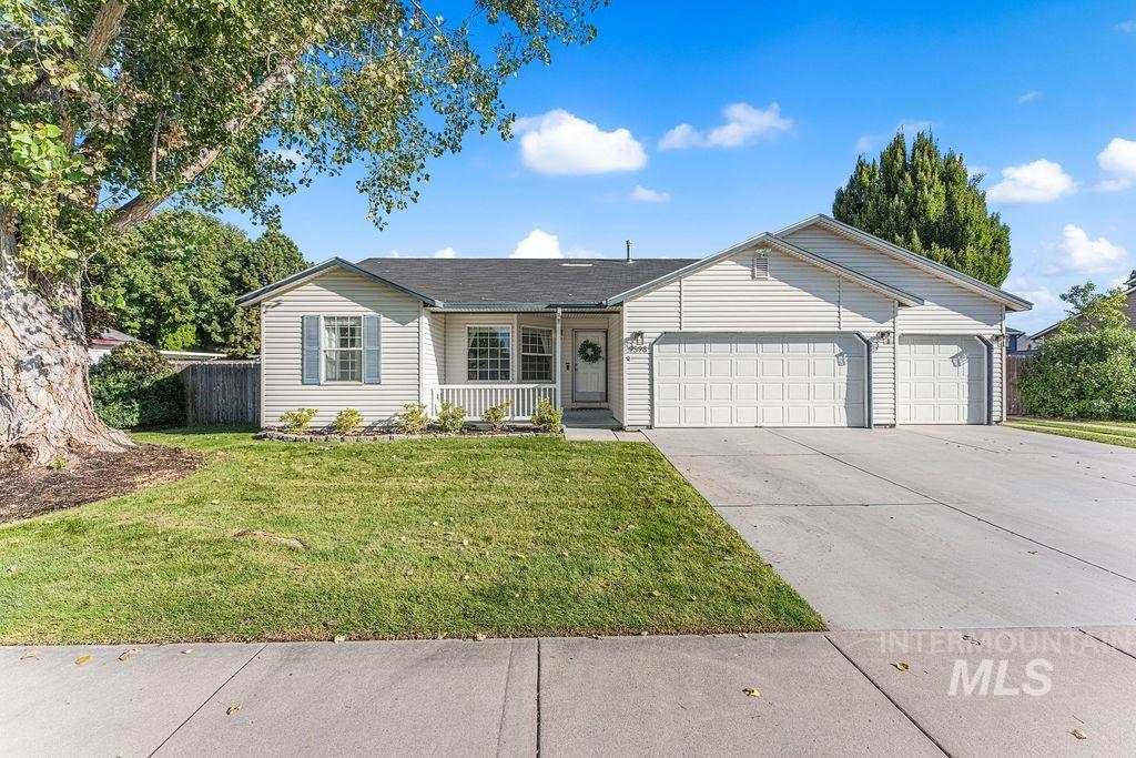 9598 W Wichita St, Boise, Idaho 83709, 4 Bedrooms, 2 Bathrooms, Residential For Sale, Price $440,000,MLS 99003068
