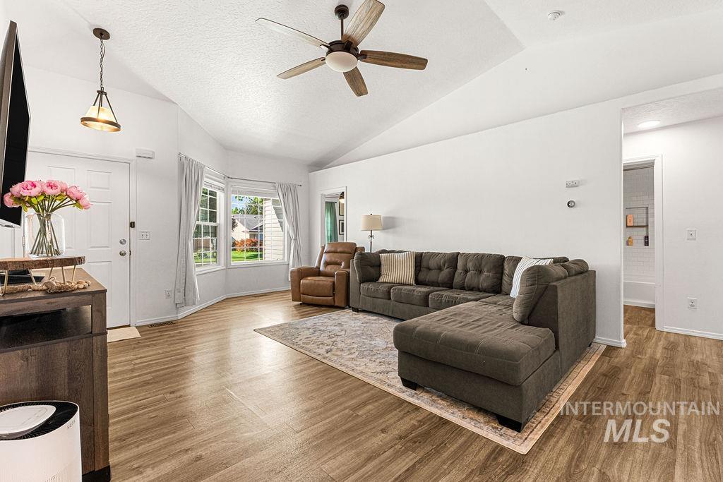 9598 W Wichita St, Boise, Idaho 83709, 4 Bedrooms, 2 Bathrooms, Residential For Sale, Price $440,000,MLS 99003068