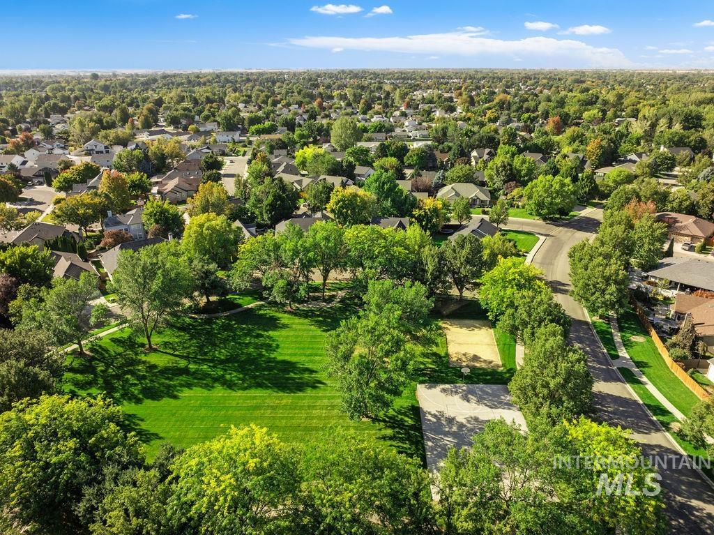 9598 W Wichita St, Boise, Idaho 83709, 4 Bedrooms, 2 Bathrooms, Residential For Sale, Price $440,000,MLS 99003068