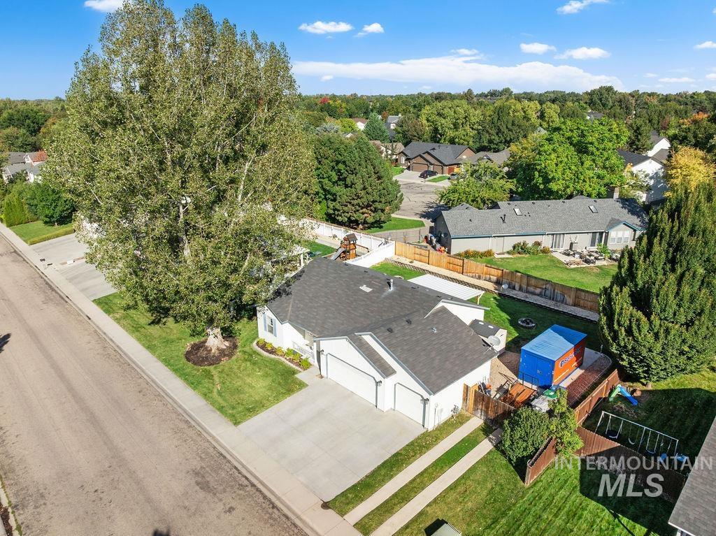 9598 W Wichita St, Boise, Idaho 83709, 4 Bedrooms, 2 Bathrooms, Residential For Sale, Price $440,000,MLS 99003068