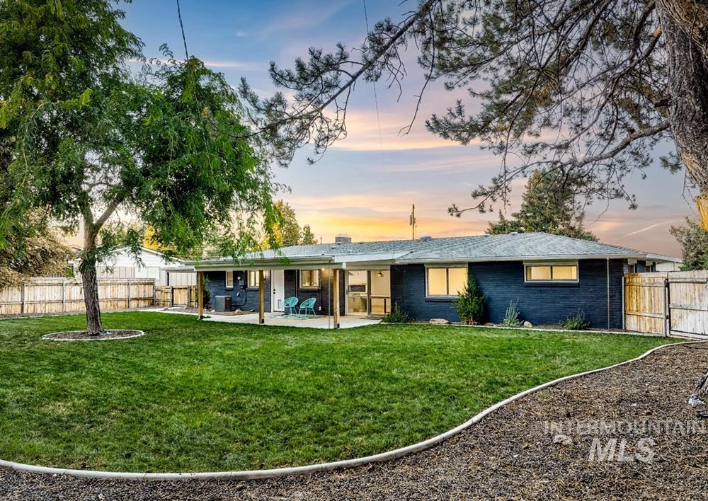4015 W Hillcrest Dr, Boise, Idaho 83705, 3 Bedrooms, 2 Bathrooms, Residential For Sale, Price $649,900,MLS 99003075