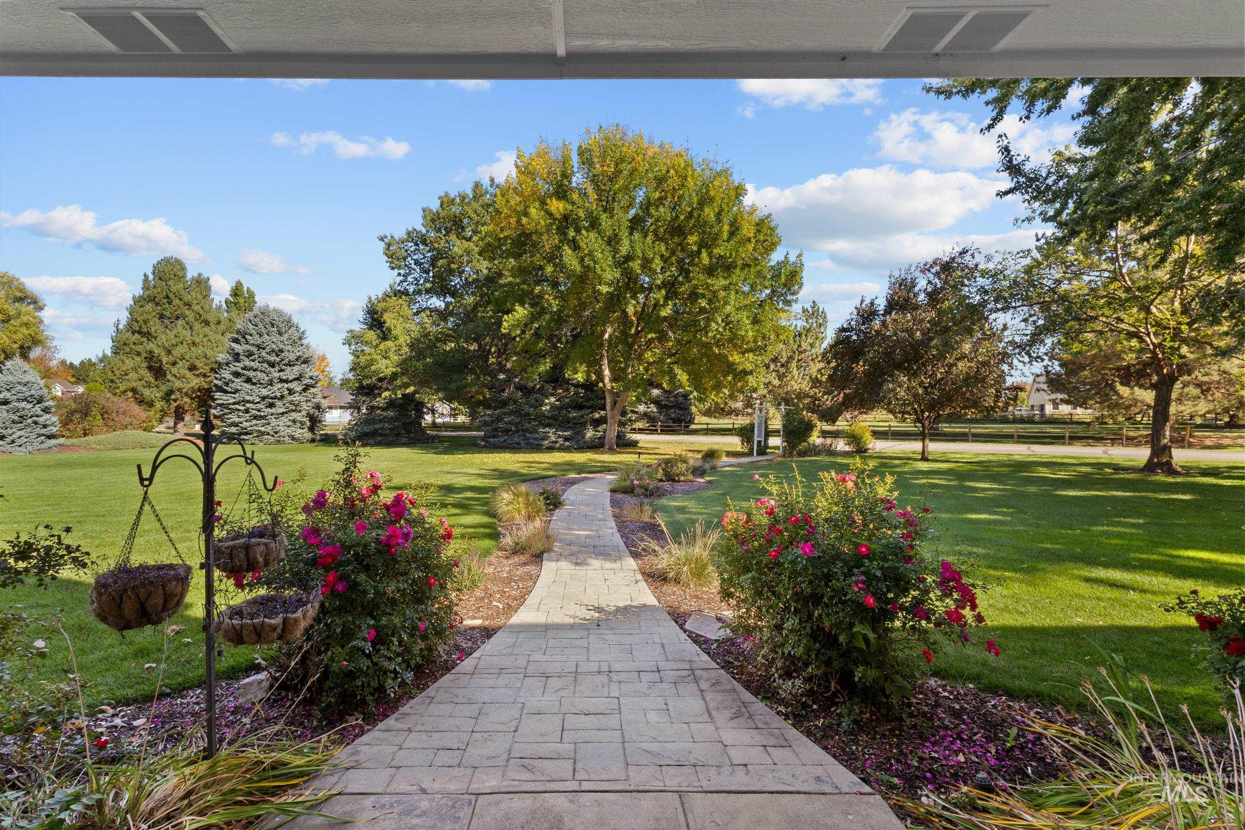 2201 N Canter Place, Eagle, Idaho 83616, 5 Bedrooms, 3.5 Bathrooms, Residential For Sale, Price $1,999,500,MLS 99003079