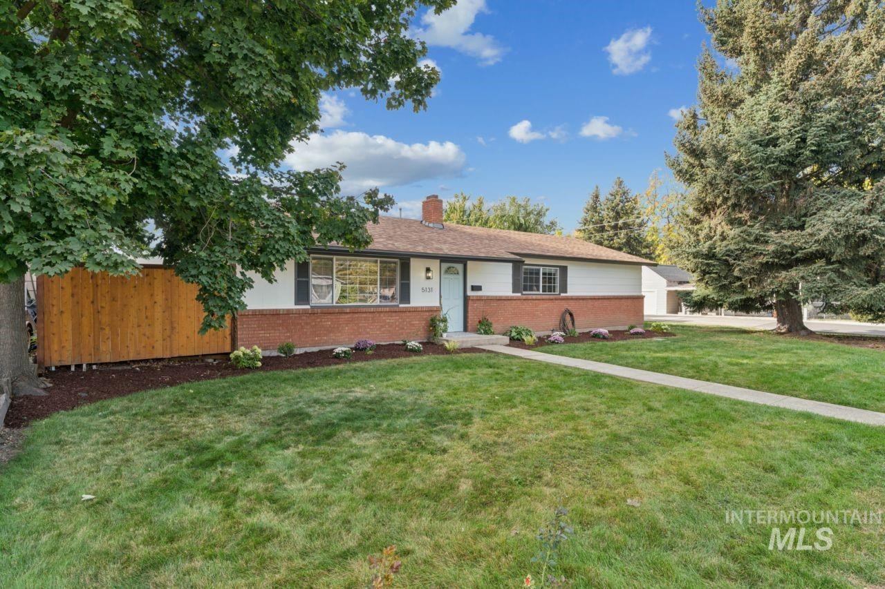 5131 W Spaulding Street, Boise, Idaho 83705, 3 Bedrooms, 1.5 Bathrooms, Residential For Sale, Price $499,900,MLS 99003080