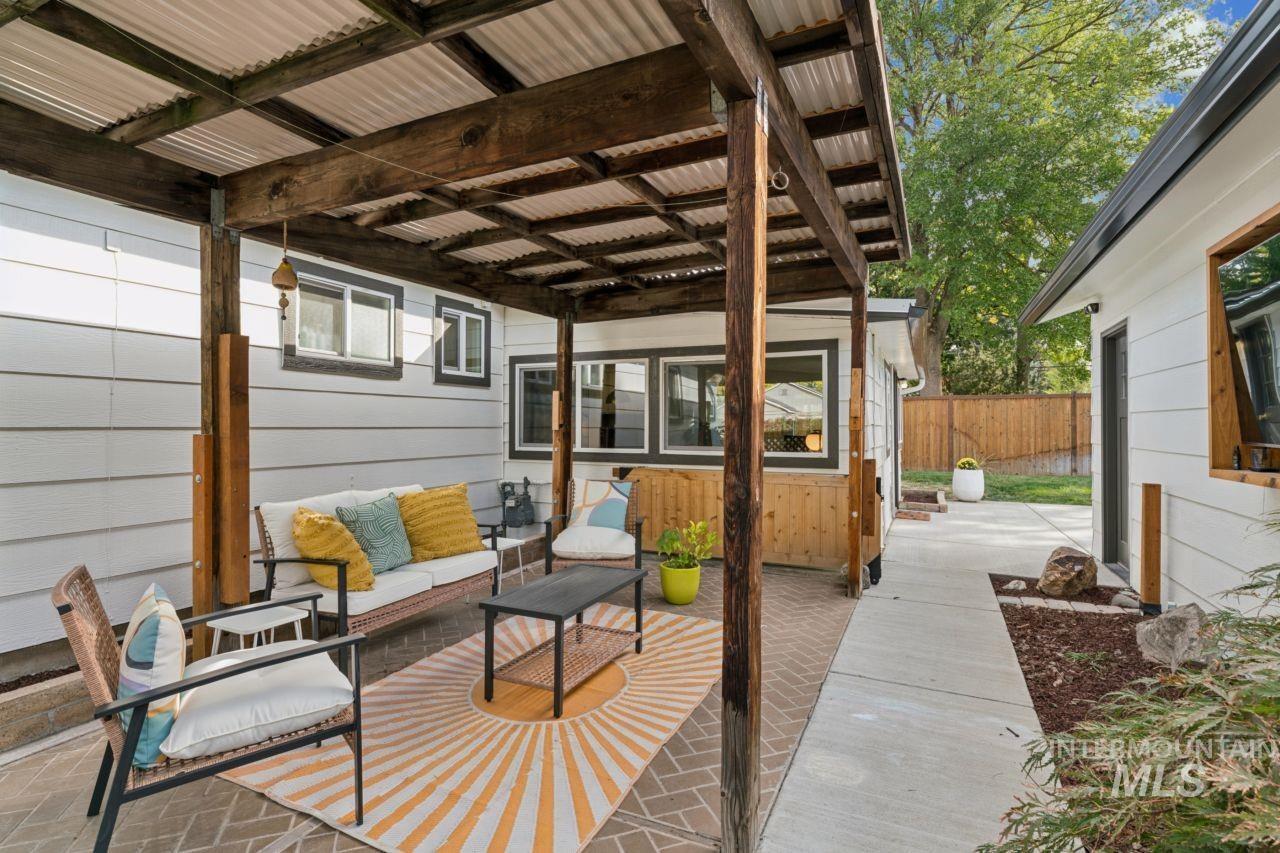5131 W Spaulding Street, Boise, Idaho 83705, 3 Bedrooms, 1.5 Bathrooms, Residential For Sale, Price $499,900,MLS 99003080