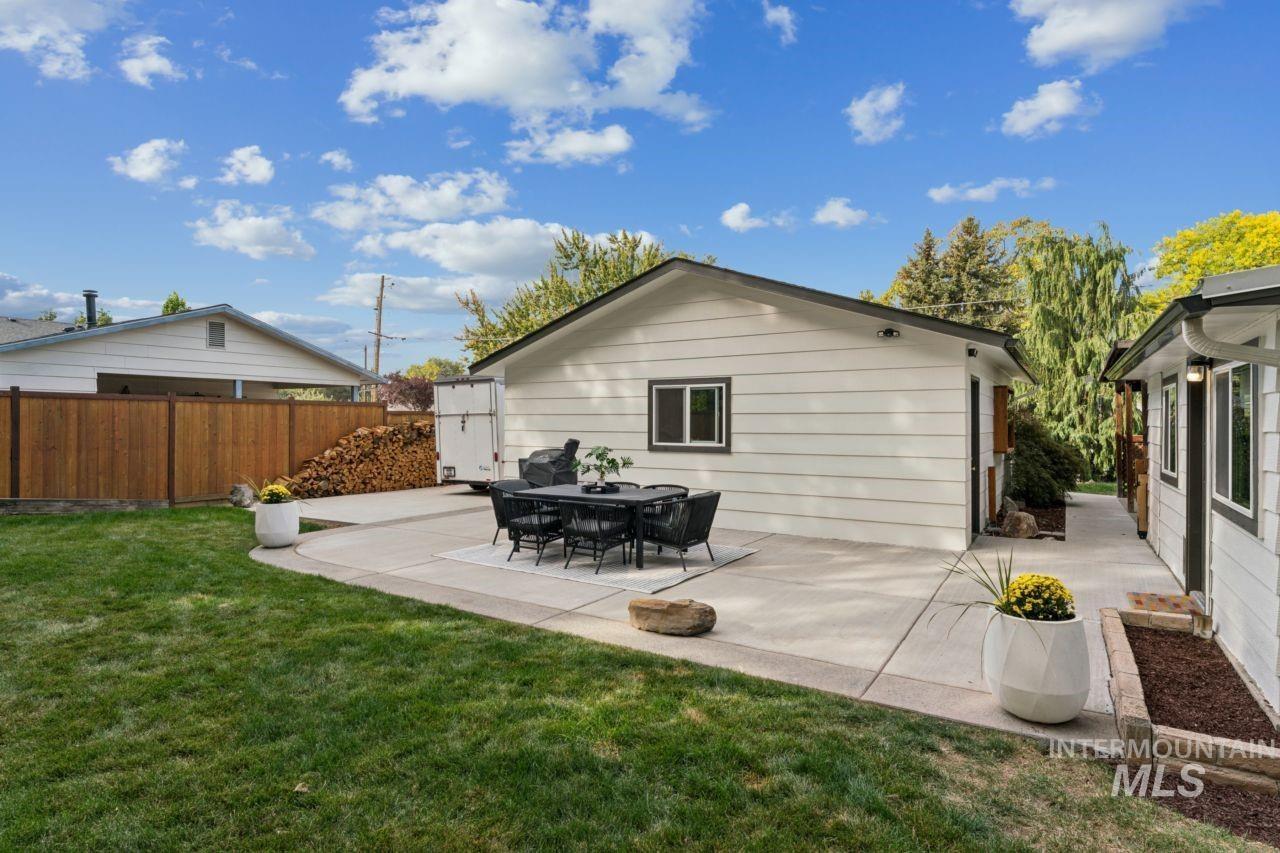 5131 W Spaulding Street, Boise, Idaho 83705, 3 Bedrooms, 1.5 Bathrooms, Residential For Sale, Price $499,900,MLS 99003080