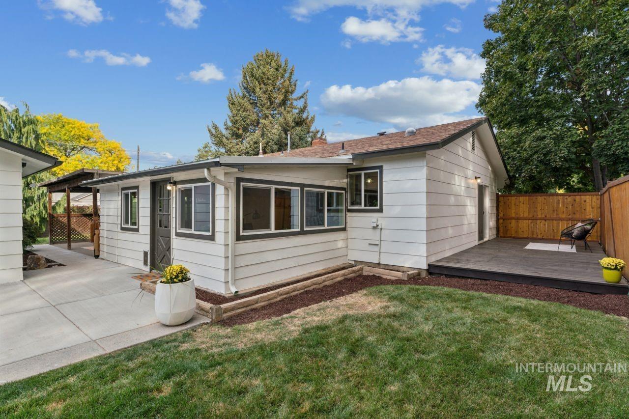 5131 W Spaulding Street, Boise, Idaho 83705, 3 Bedrooms, 1.5 Bathrooms, Residential For Sale, Price $499,900,MLS 99003080