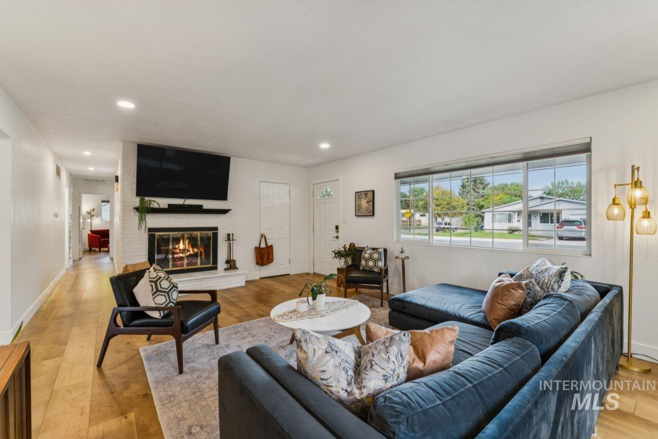 5131 W Spaulding Street, Boise, Idaho 83705, 3 Bedrooms, 1.5 Bathrooms, Residential For Sale, Price $499,900,MLS 99003080