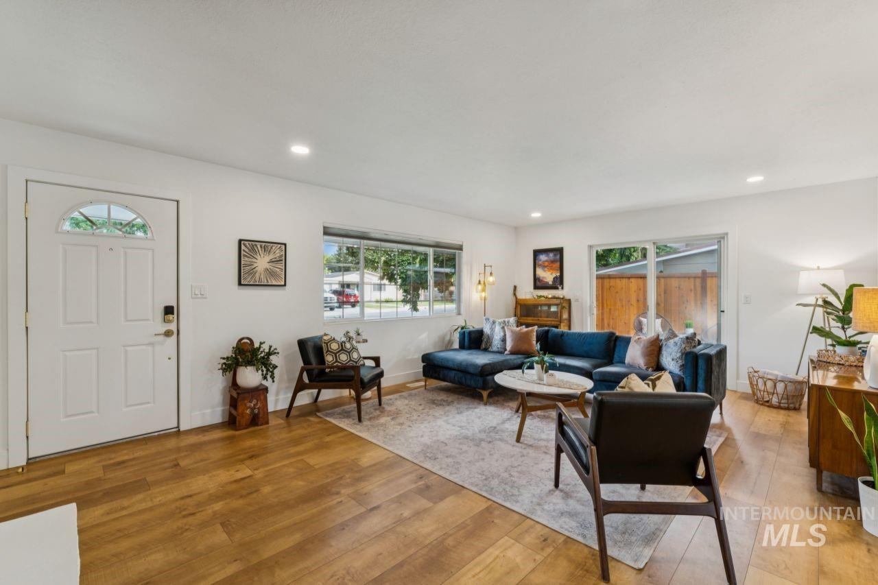 5131 W Spaulding Street, Boise, Idaho 83705, 3 Bedrooms, 1.5 Bathrooms, Residential For Sale, Price $499,900,MLS 99003080