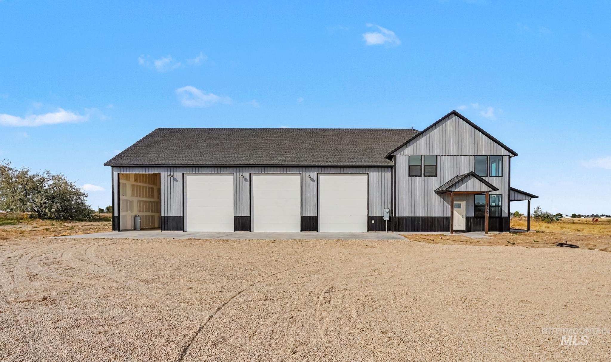 3500 W Grace May Ln, Kuna, Idaho 83634, 3 Bedrooms, 3.5 Bathrooms, Residential For Sale, Price $895,000,MLS 99003081