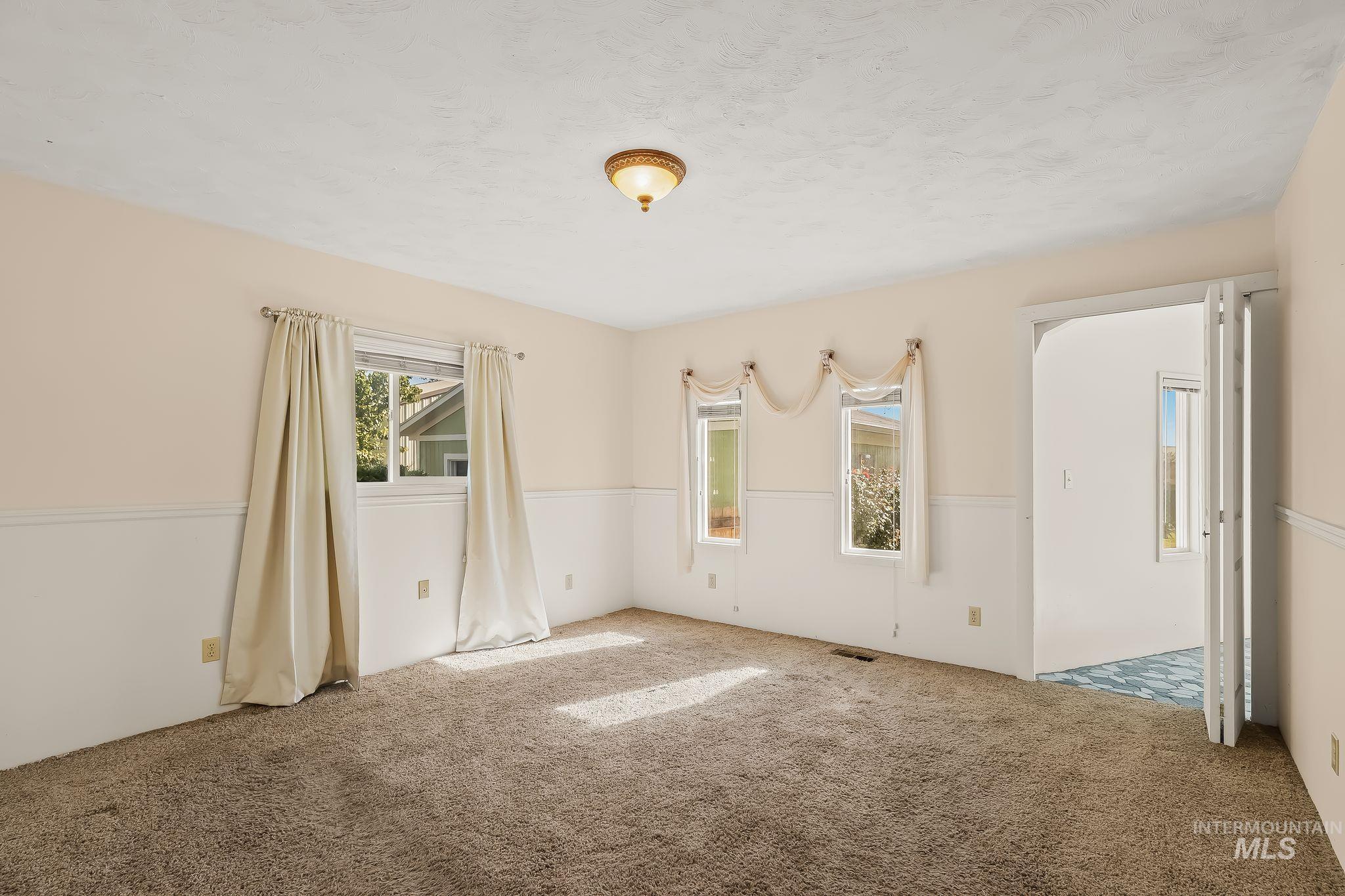 1344 Hemlock Ave, Lewiston, Idaho 83501, 3 Bedrooms, 2 Bathrooms, Residential For Sale, Price $404,000,MLS 99003082