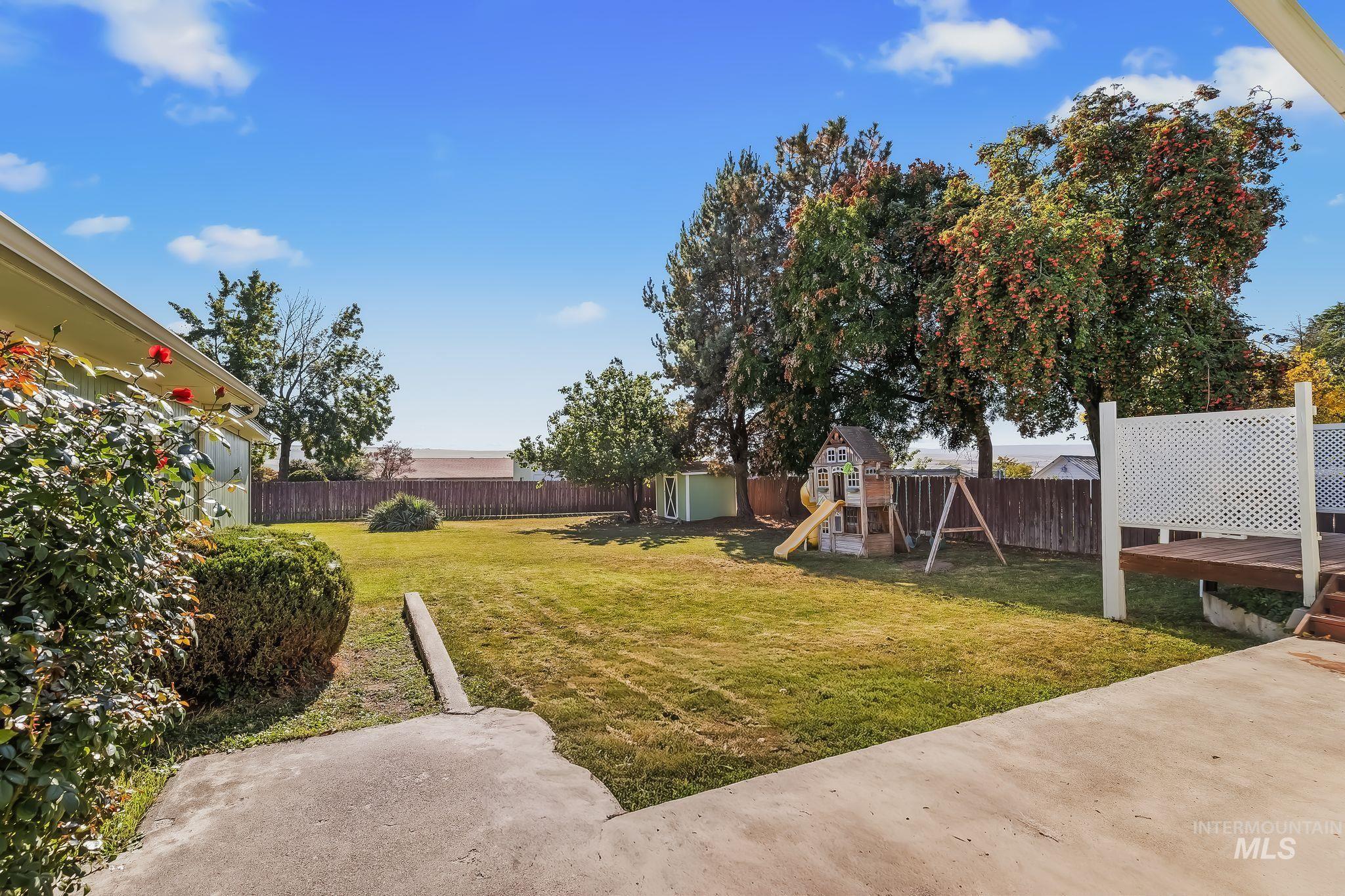 1344 Hemlock Ave, Lewiston, Idaho 83501, 3 Bedrooms, 2 Bathrooms, Residential For Sale, Price $404,000,MLS 99003082