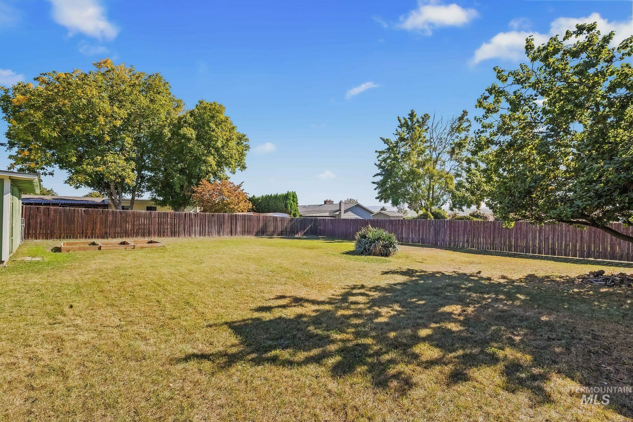 1344 Hemlock Ave, Lewiston, Idaho 83501, 3 Bedrooms, 2 Bathrooms, Residential For Sale, Price $404,000,MLS 99003082