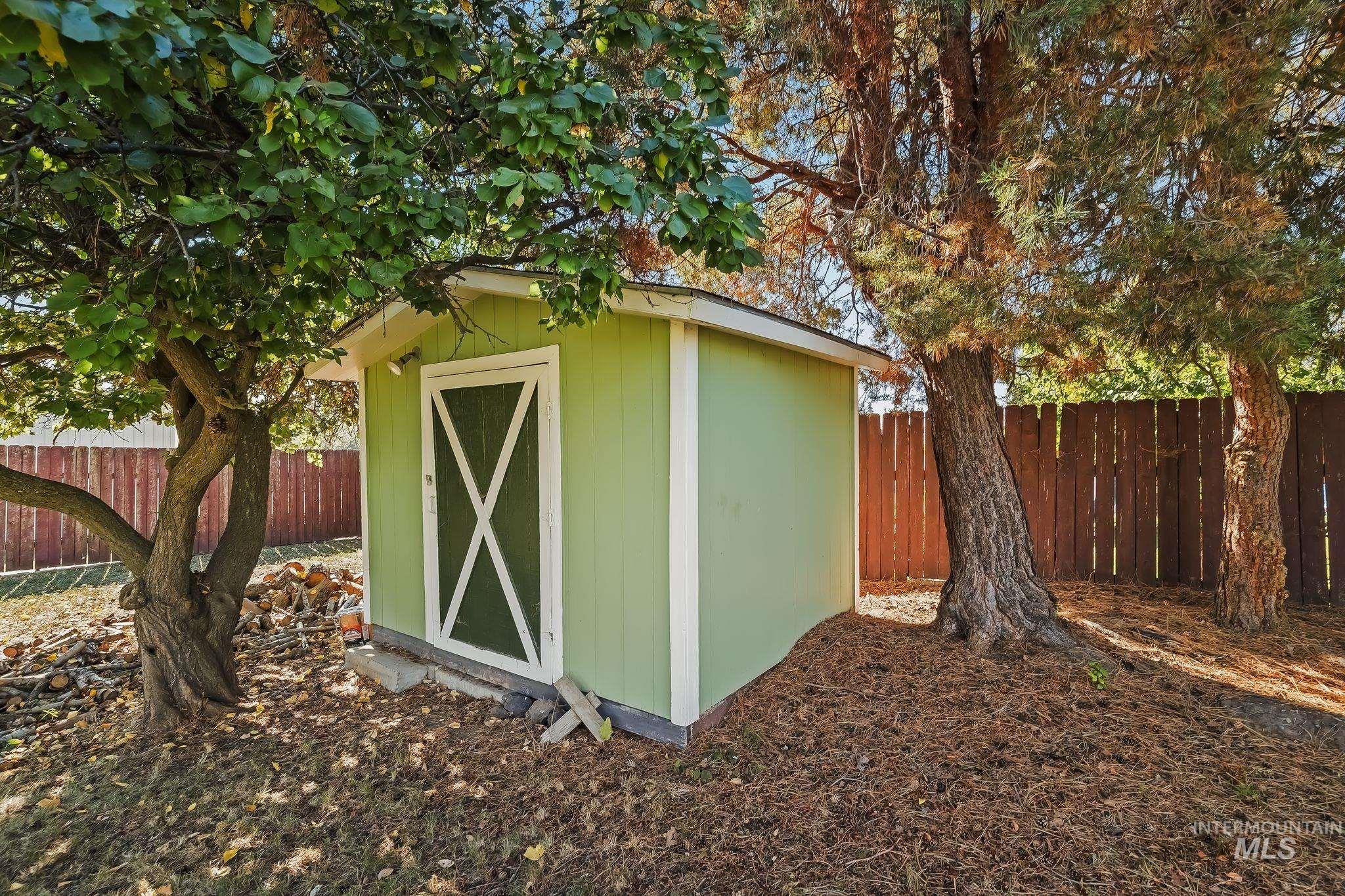 1344 Hemlock Ave, Lewiston, Idaho 83501, 3 Bedrooms, 2 Bathrooms, Residential For Sale, Price $404,000,MLS 99003082