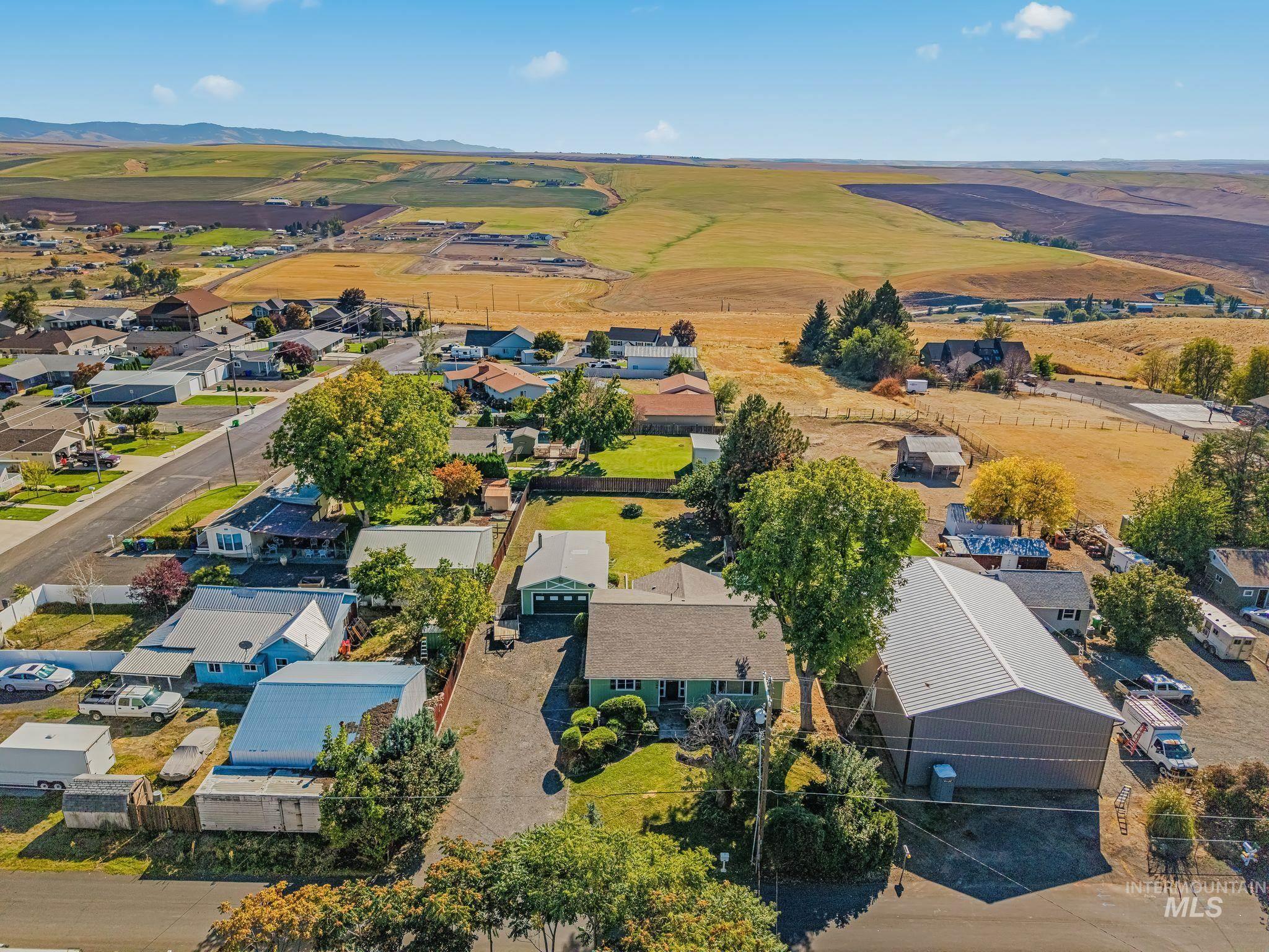 1344 Hemlock Ave, Lewiston, Idaho 83501, 3 Bedrooms, 2 Bathrooms, Residential For Sale, Price $404,000,MLS 99003082