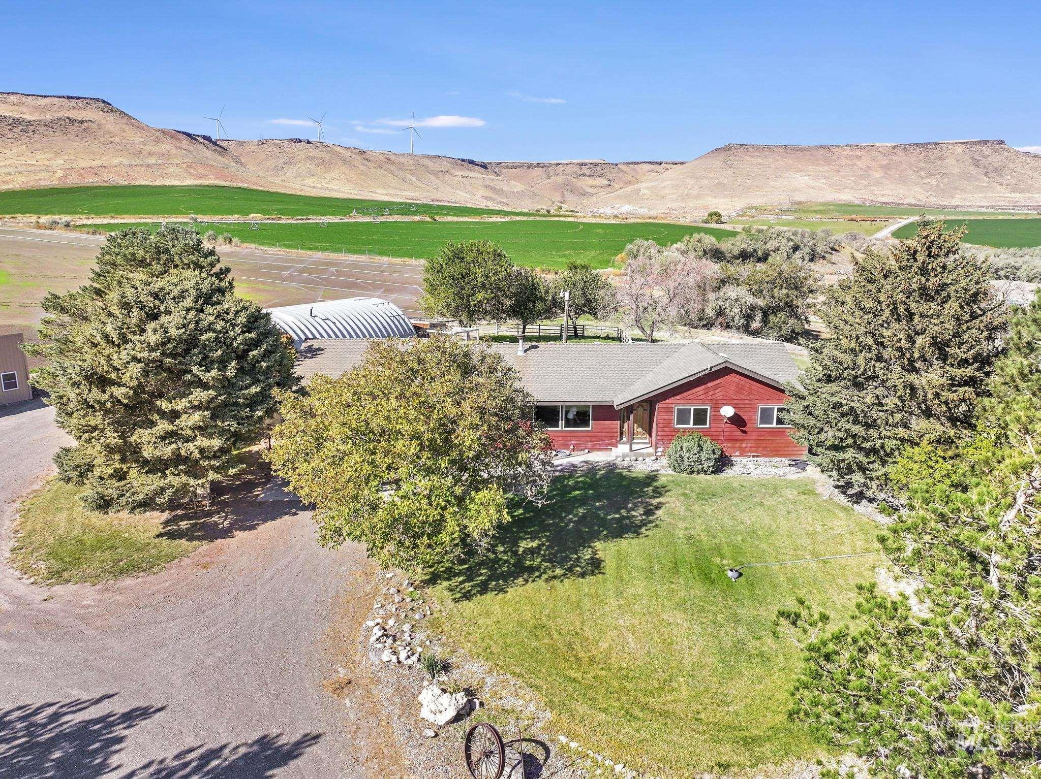 4296 W Arrow Head Dr, Glenns Ferry, Idaho 83623, 3 Bedrooms, 2.5 Bathrooms, Residential For Sale, Price $750,000,MLS 99003083