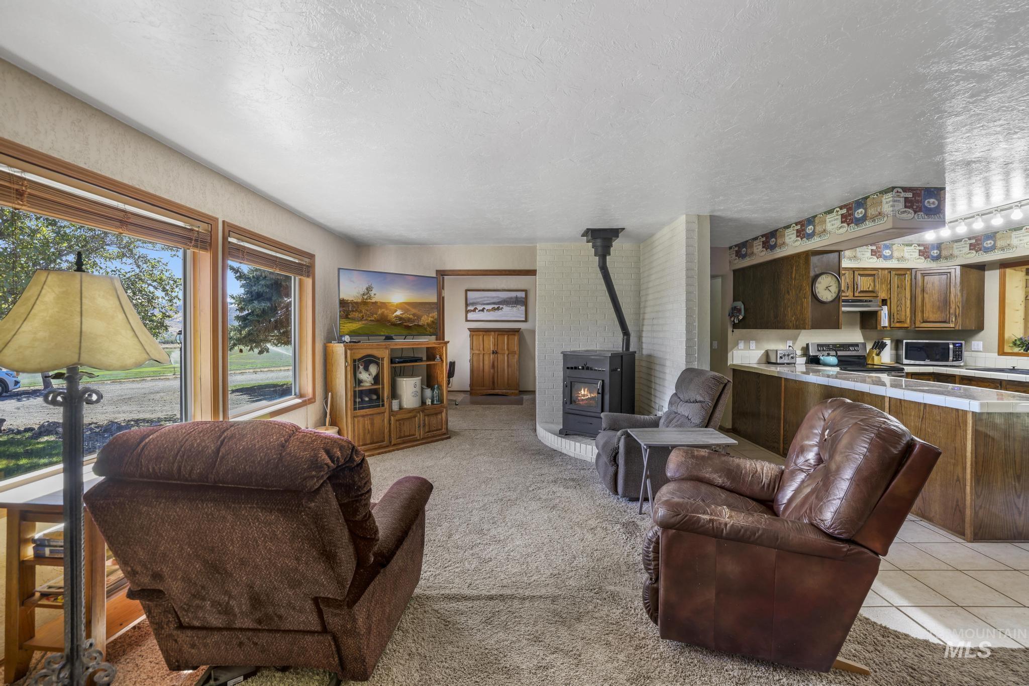 4296 W Arrow Head Dr, Glenns Ferry, Idaho 83623, 3 Bedrooms, 2.5 Bathrooms, Residential For Sale, Price $750,000,MLS 99003083