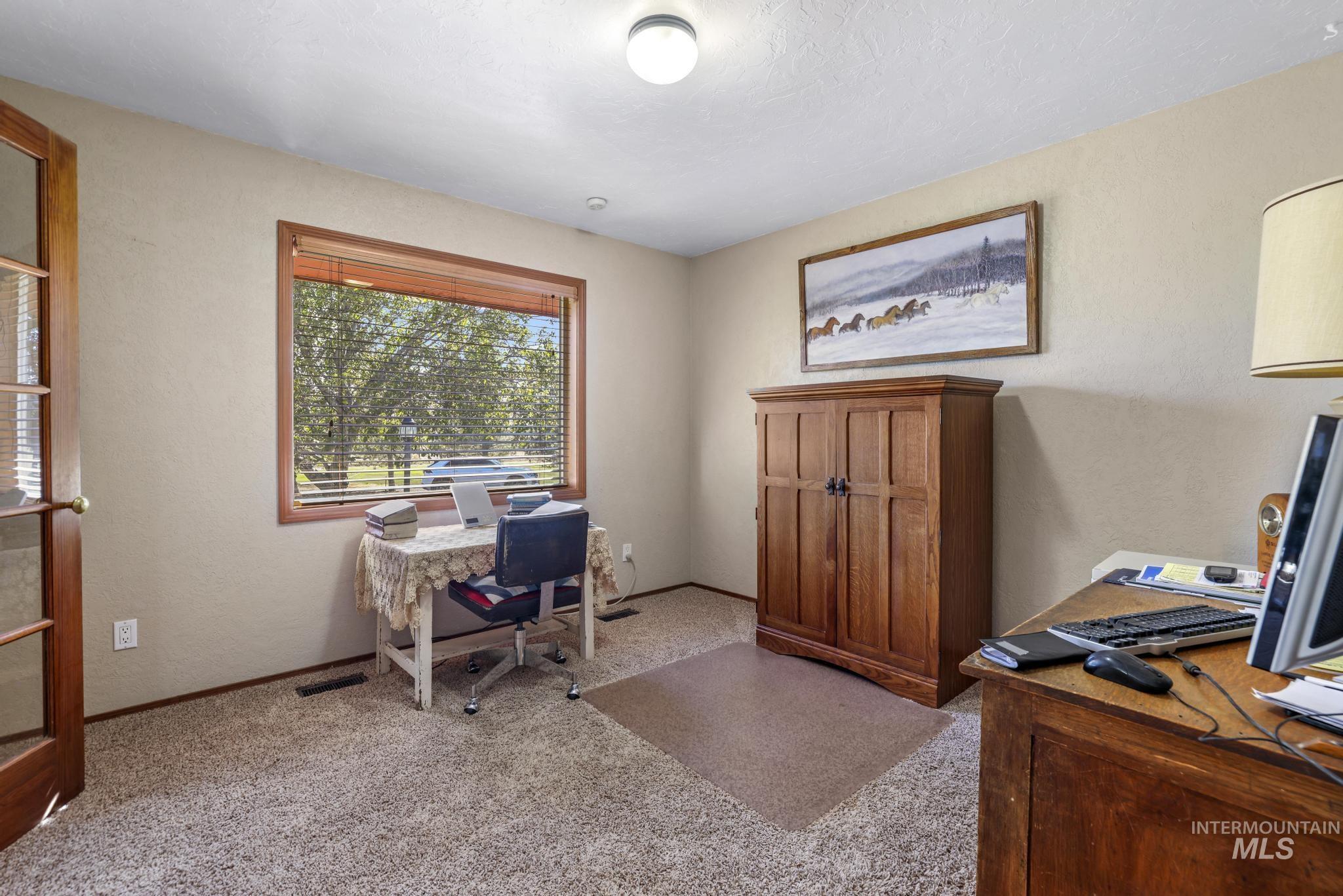 4296 W Arrow Head Dr, Glenns Ferry, Idaho 83623, 3 Bedrooms, 2.5 Bathrooms, Residential For Sale, Price $750,000,MLS 99003083