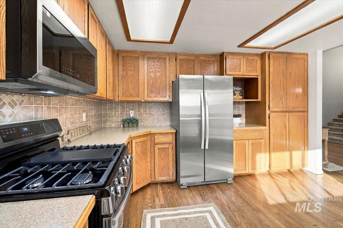 2405 Airport Avenue, Caldwell, Idaho 83605, 3 Bedrooms, 3 Bathrooms, Residential For Sale, Price $484,000,MLS 99003085