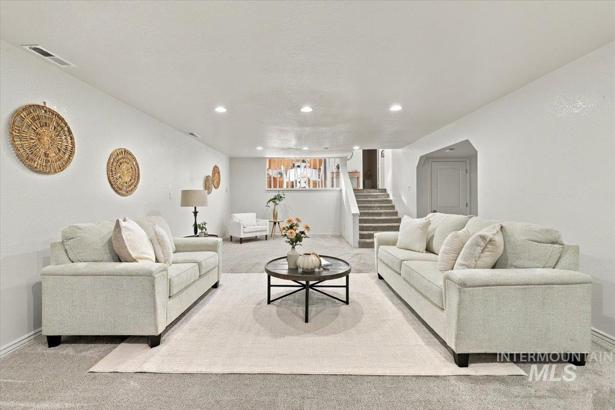 2405 Airport Avenue, Caldwell, Idaho 83605, 3 Bedrooms, 3 Bathrooms, Residential For Sale, Price $484,000,MLS 99003085