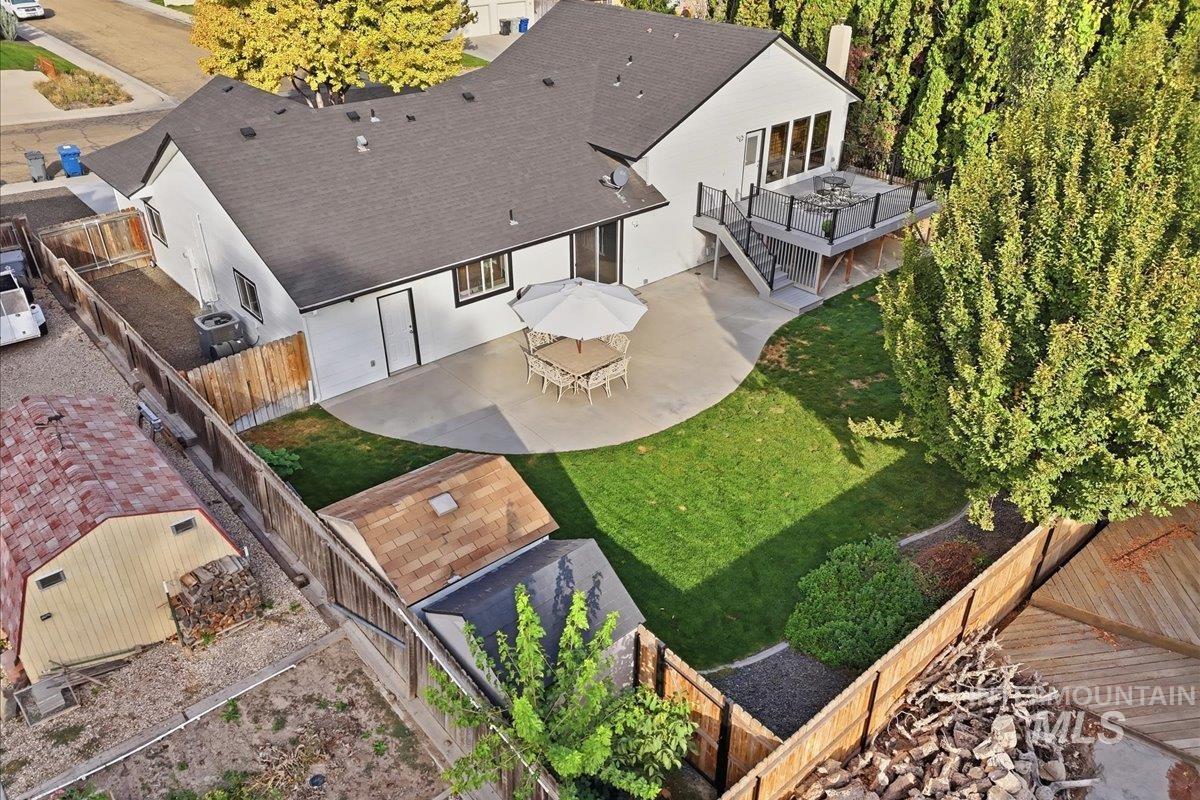 2405 Airport Avenue, Caldwell, Idaho 83605, 3 Bedrooms, 3 Bathrooms, Residential For Sale, Price $484,000,MLS 99003085